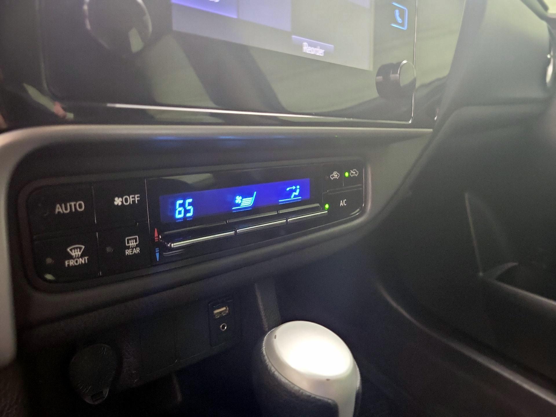 Thumbnail: 2019 Toyota Corolla - 16