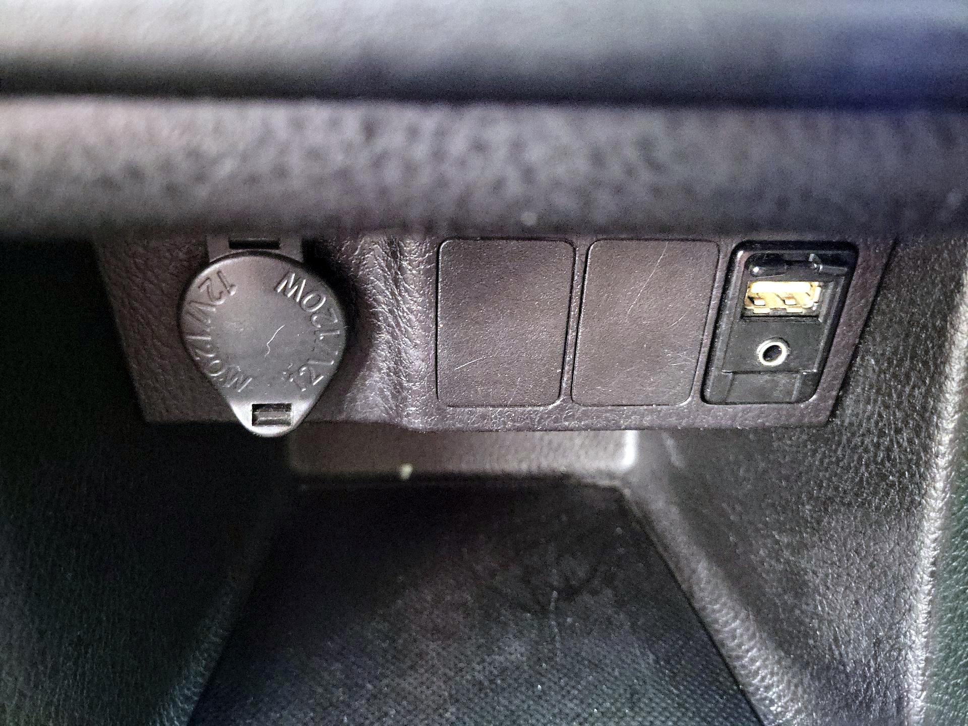 Thumbnail: 2019 Toyota Corolla - 18