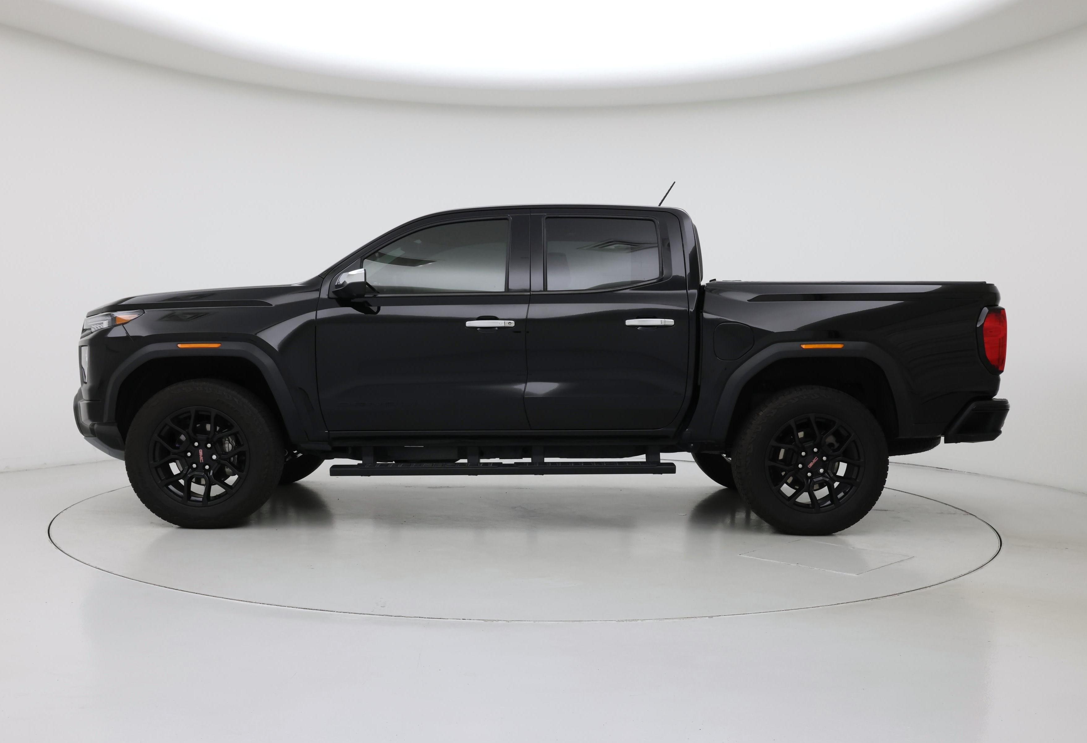 Thumbnail: 2023 GMC Canyon - 3