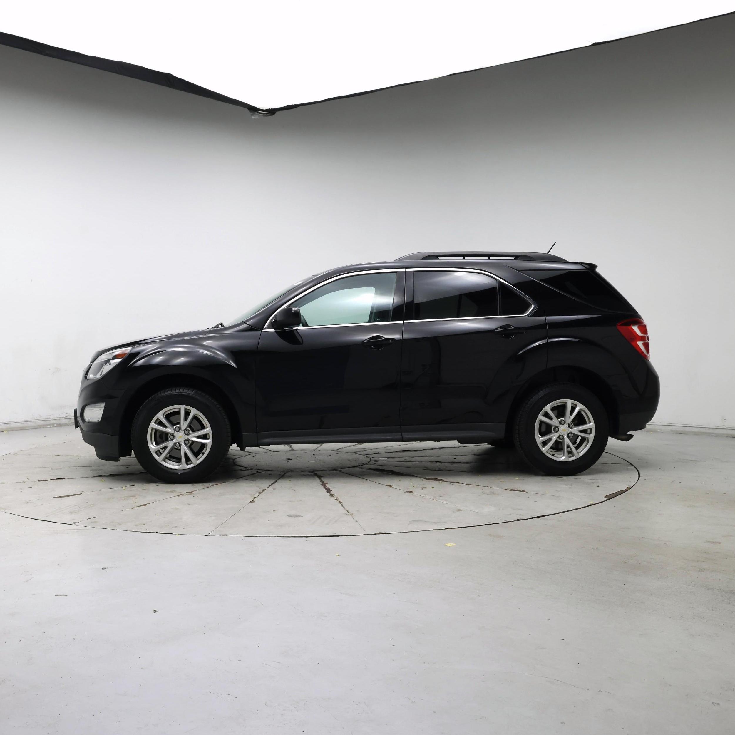 Thumbnail: 2017 Chevrolet Equinox - 3