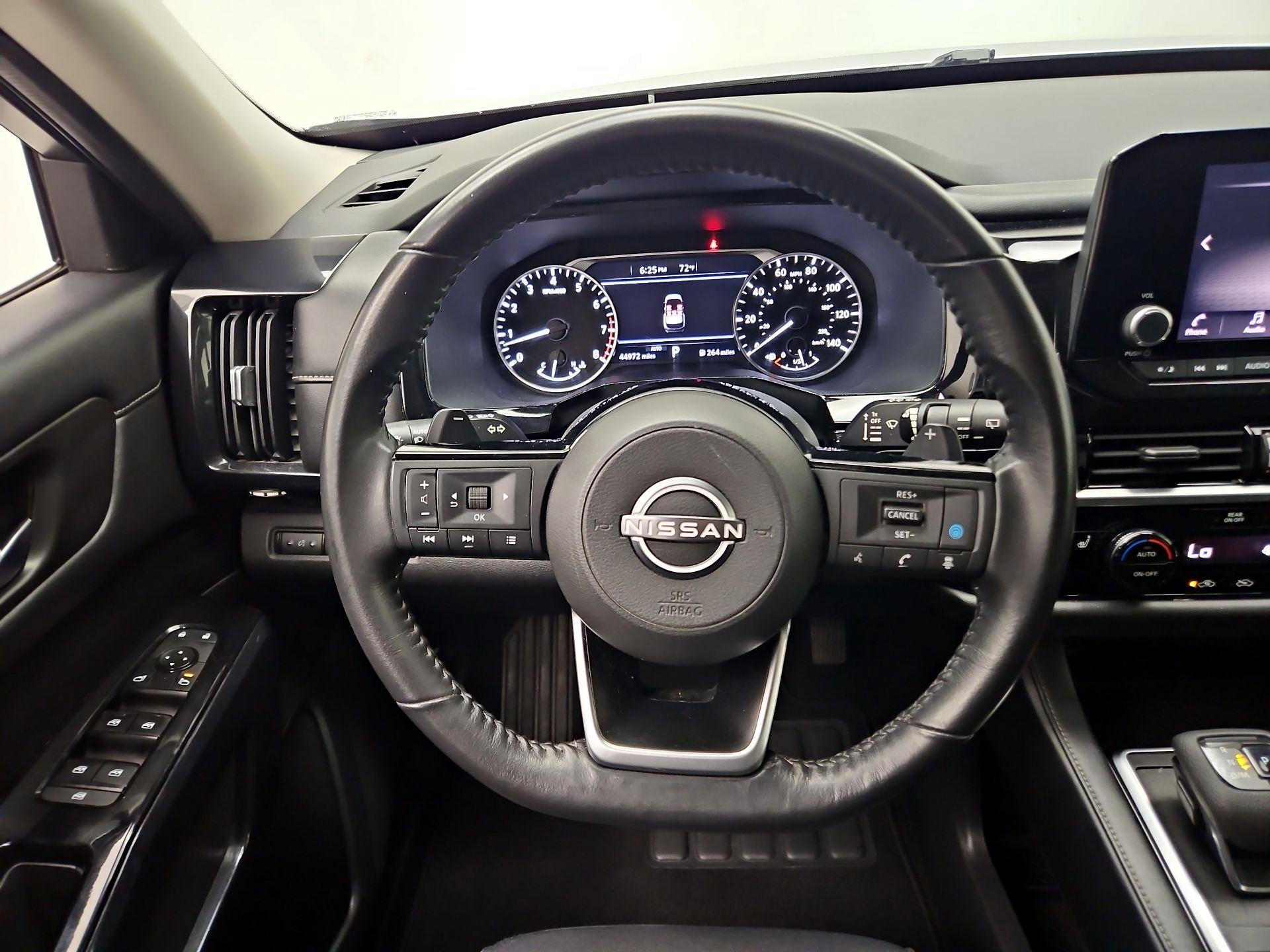 Thumbnail: 2022 Nissan Pathfinder - 10