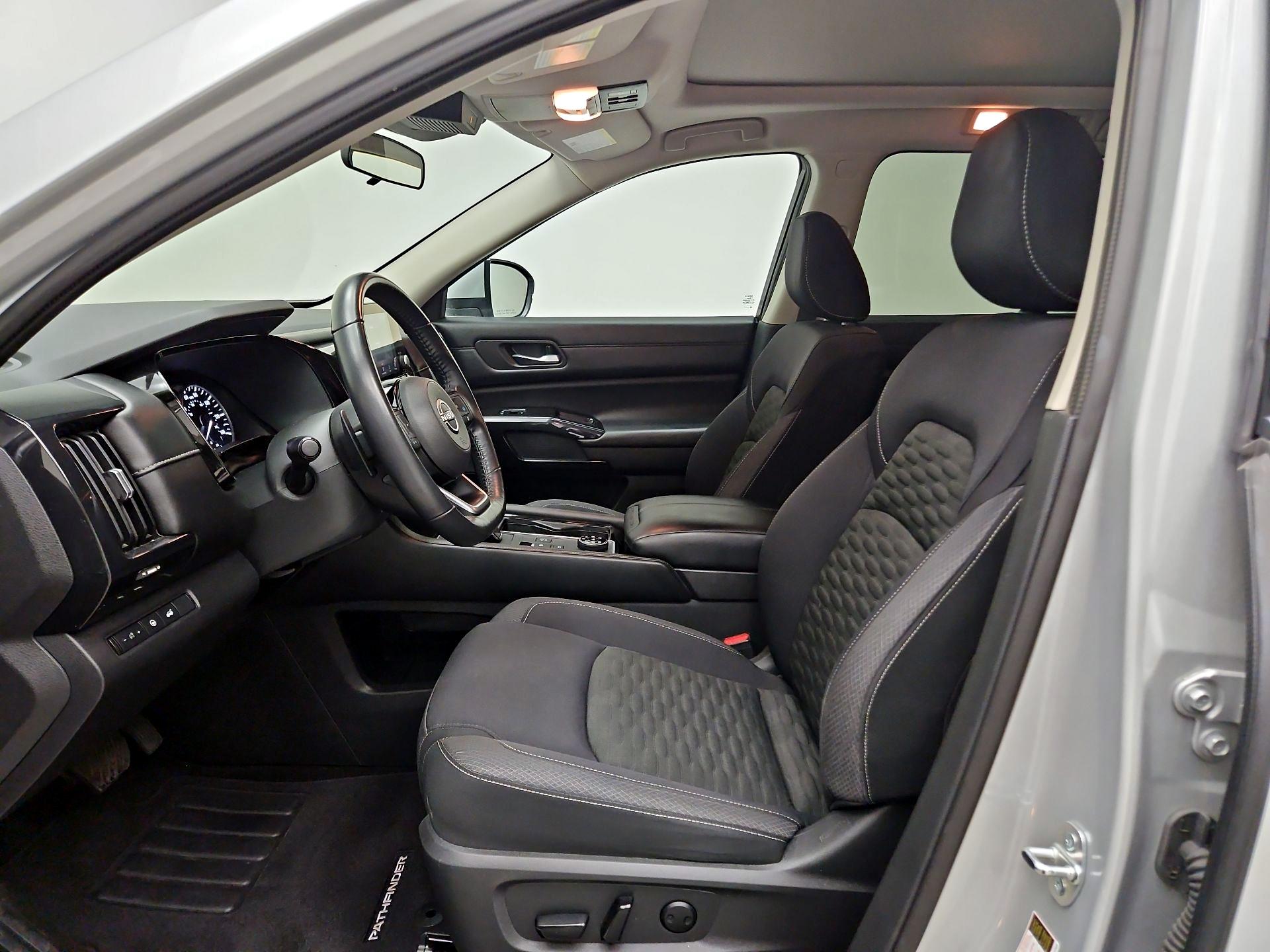 Thumbnail: 2022 Nissan Pathfinder - 11