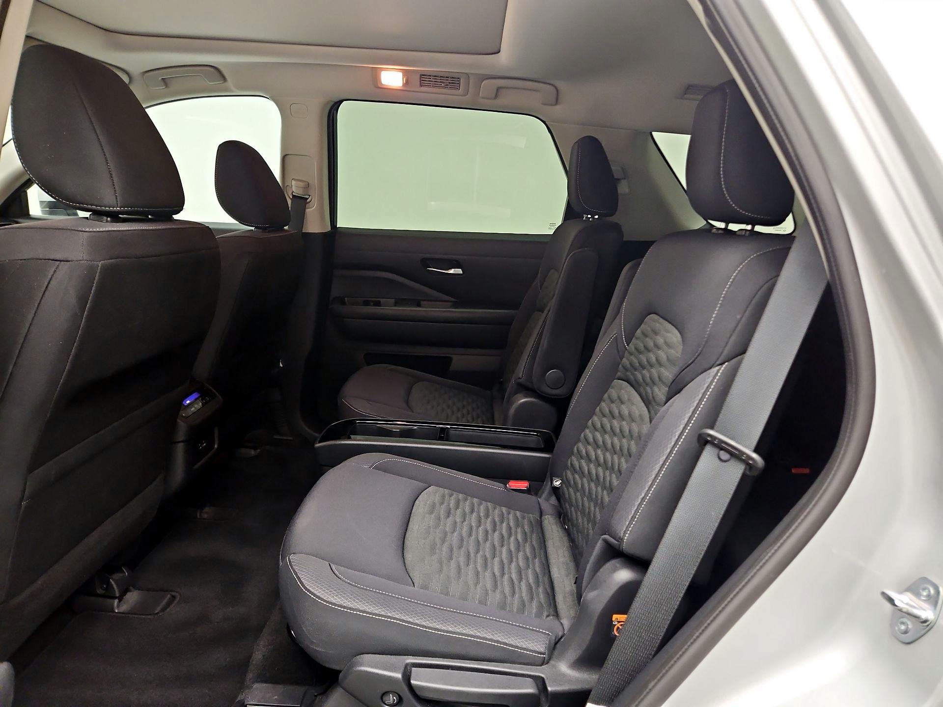 Thumbnail: 2022 Nissan Pathfinder - 20