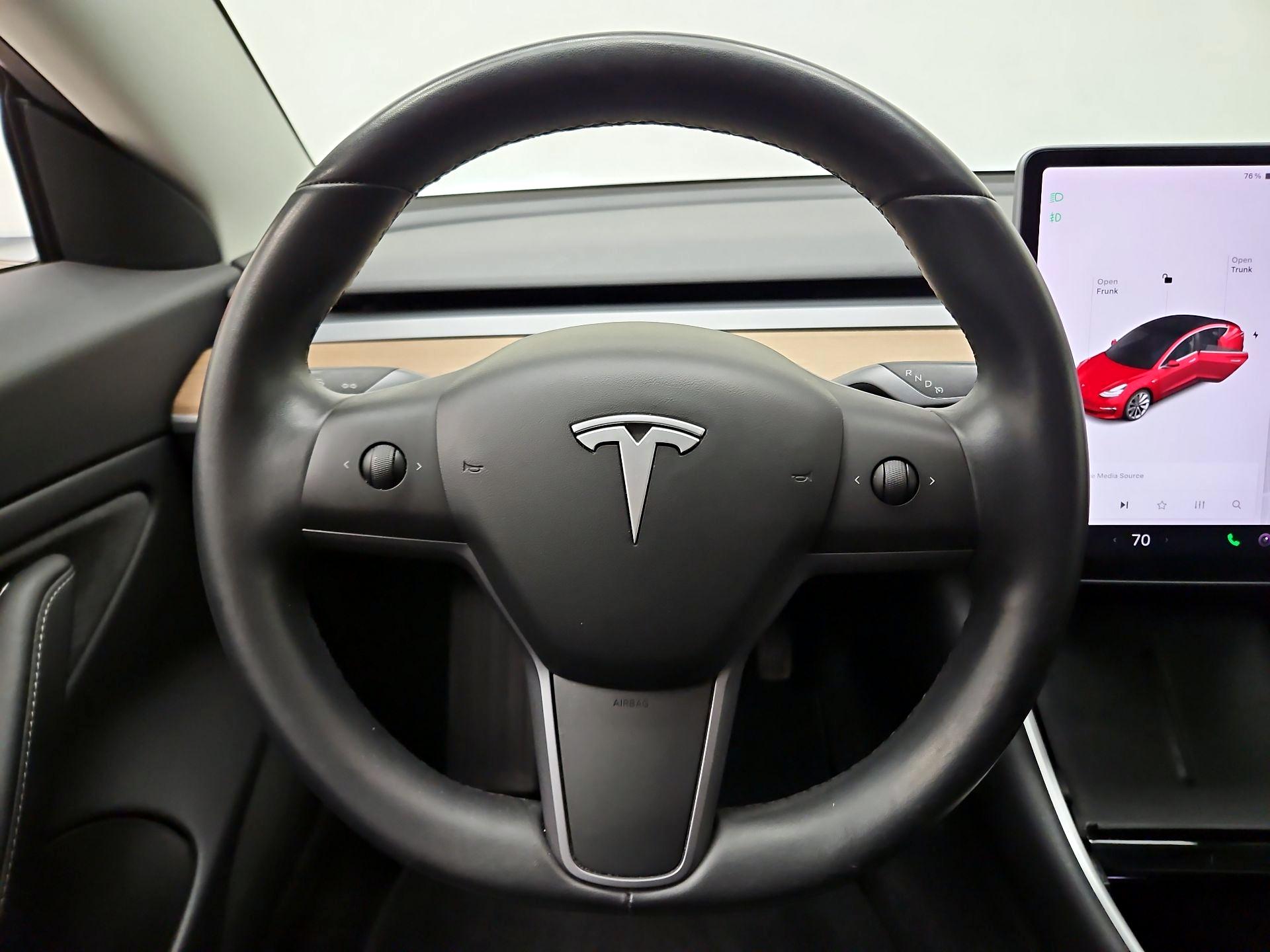 Thumbnail: 2019 Tesla Model 3 - 10