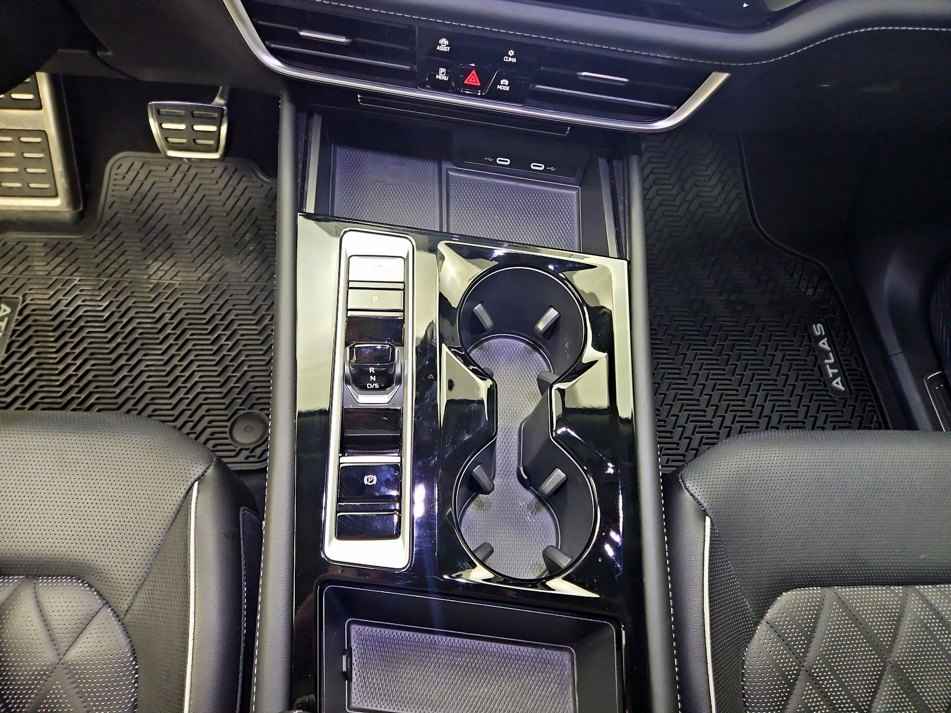 Thumbnail: 2024 Volkswagen Atlas - 16