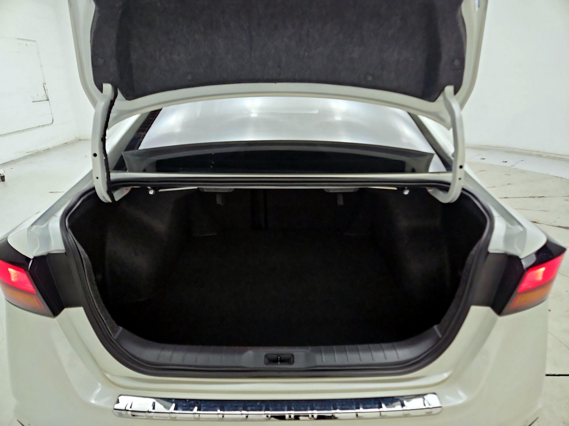 Thumbnail: 2023 Nissan Altima - 18