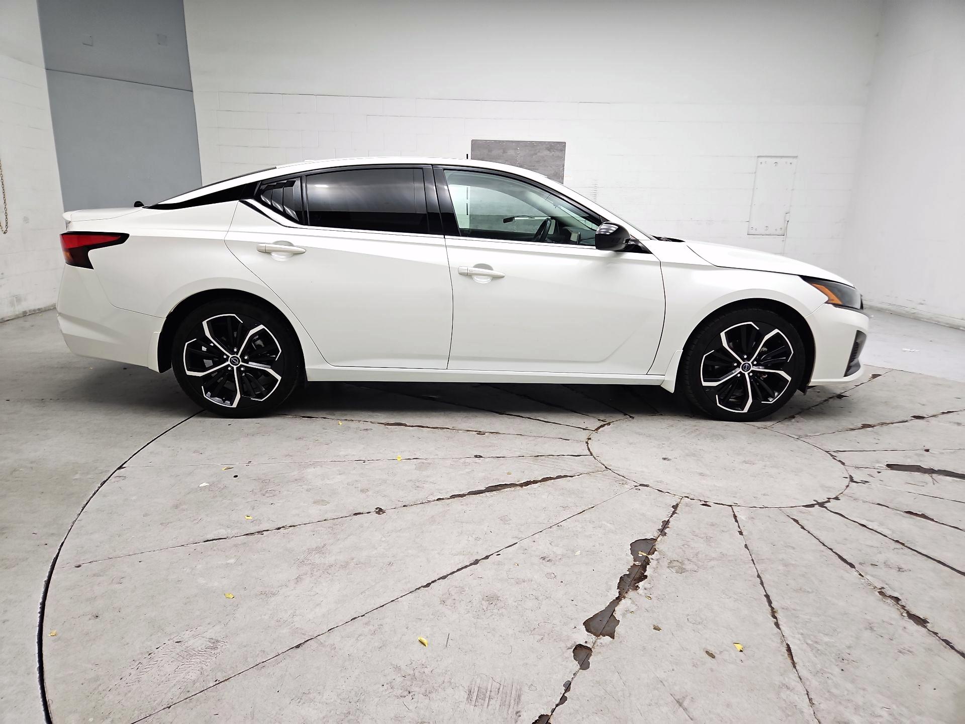 Thumbnail: 2023 Nissan Altima - 4