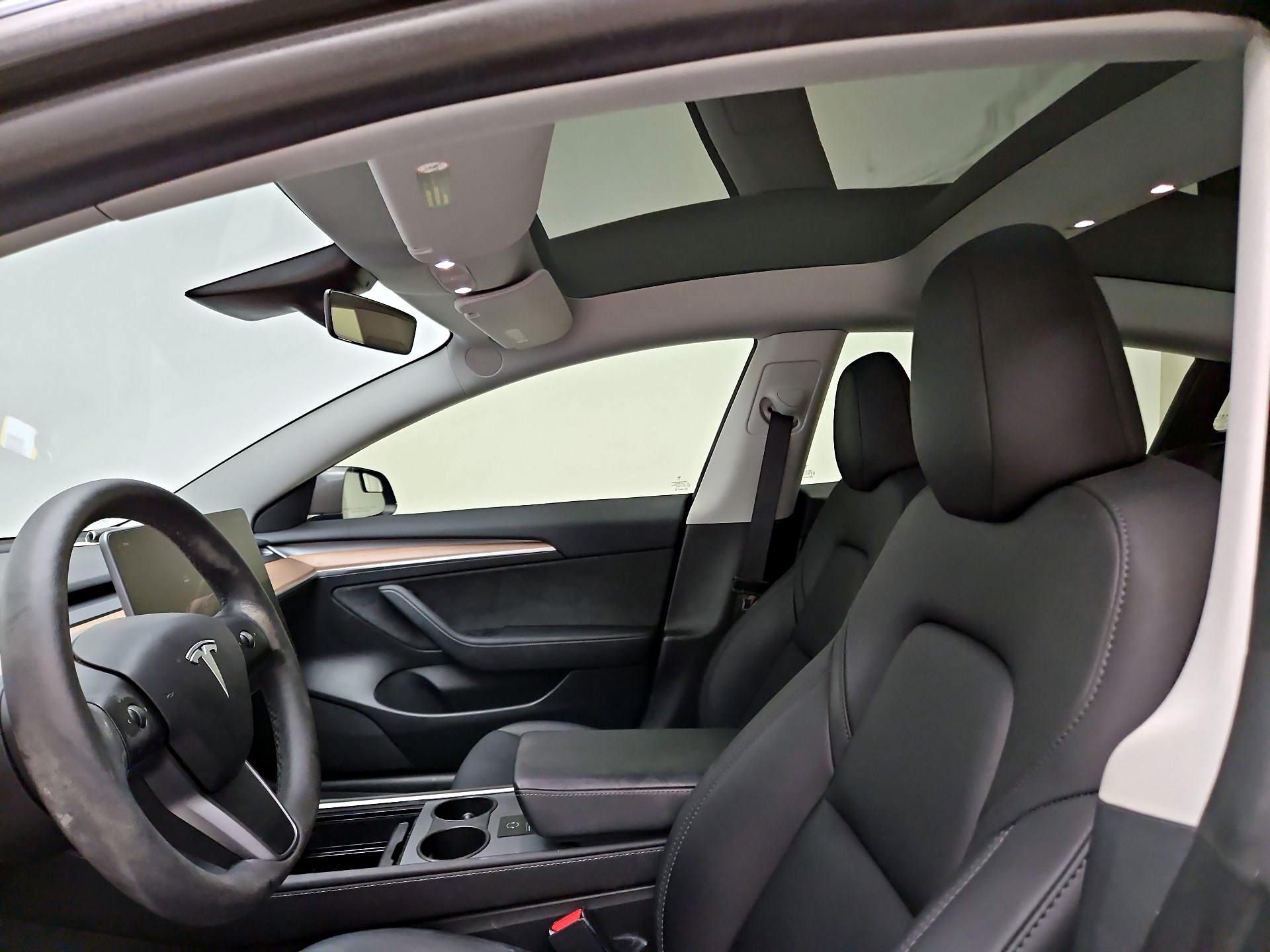 Thumbnail: 2023 Tesla Model 3 - 18