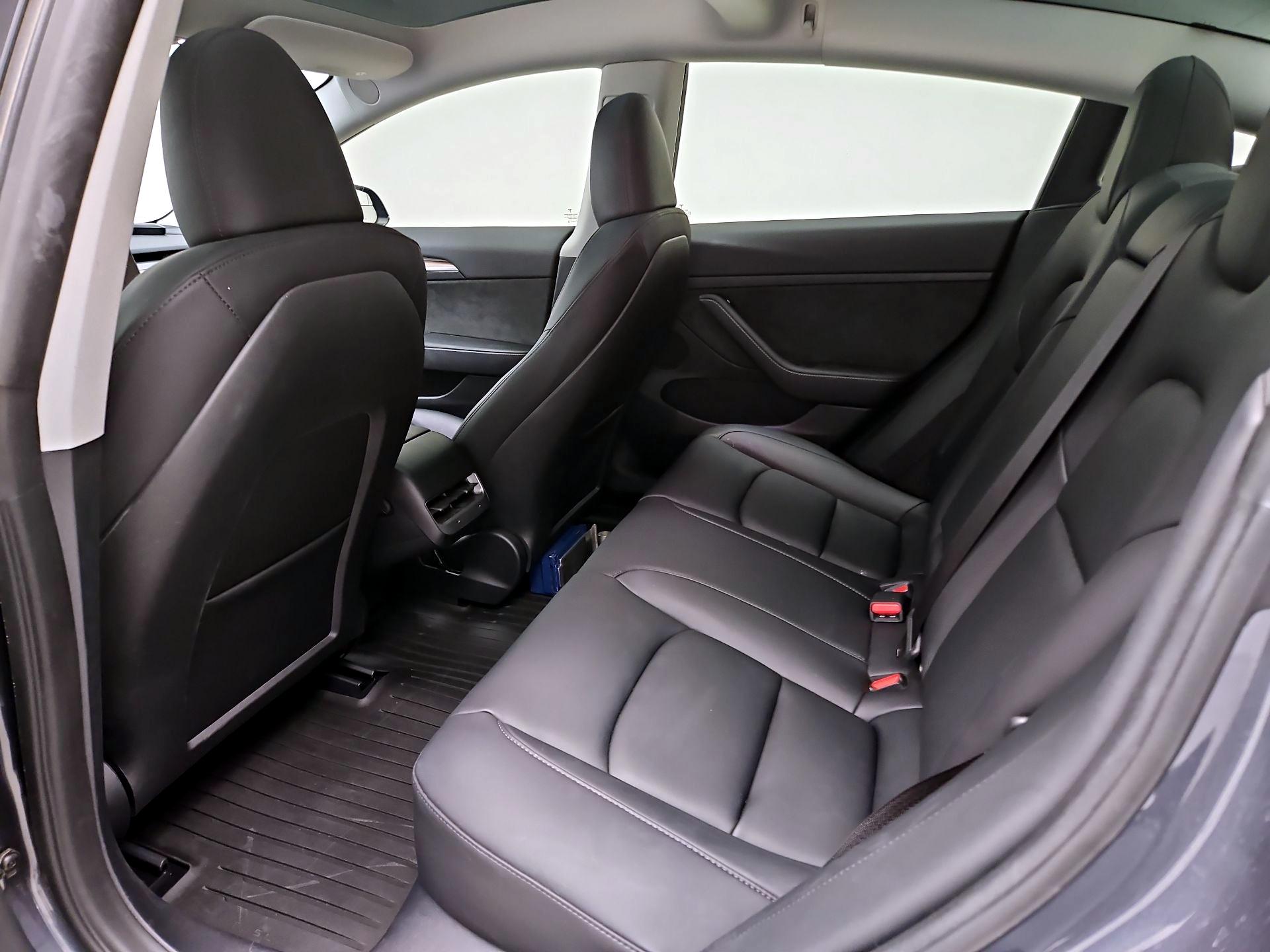 Thumbnail: 2023 Tesla Model 3 - 19