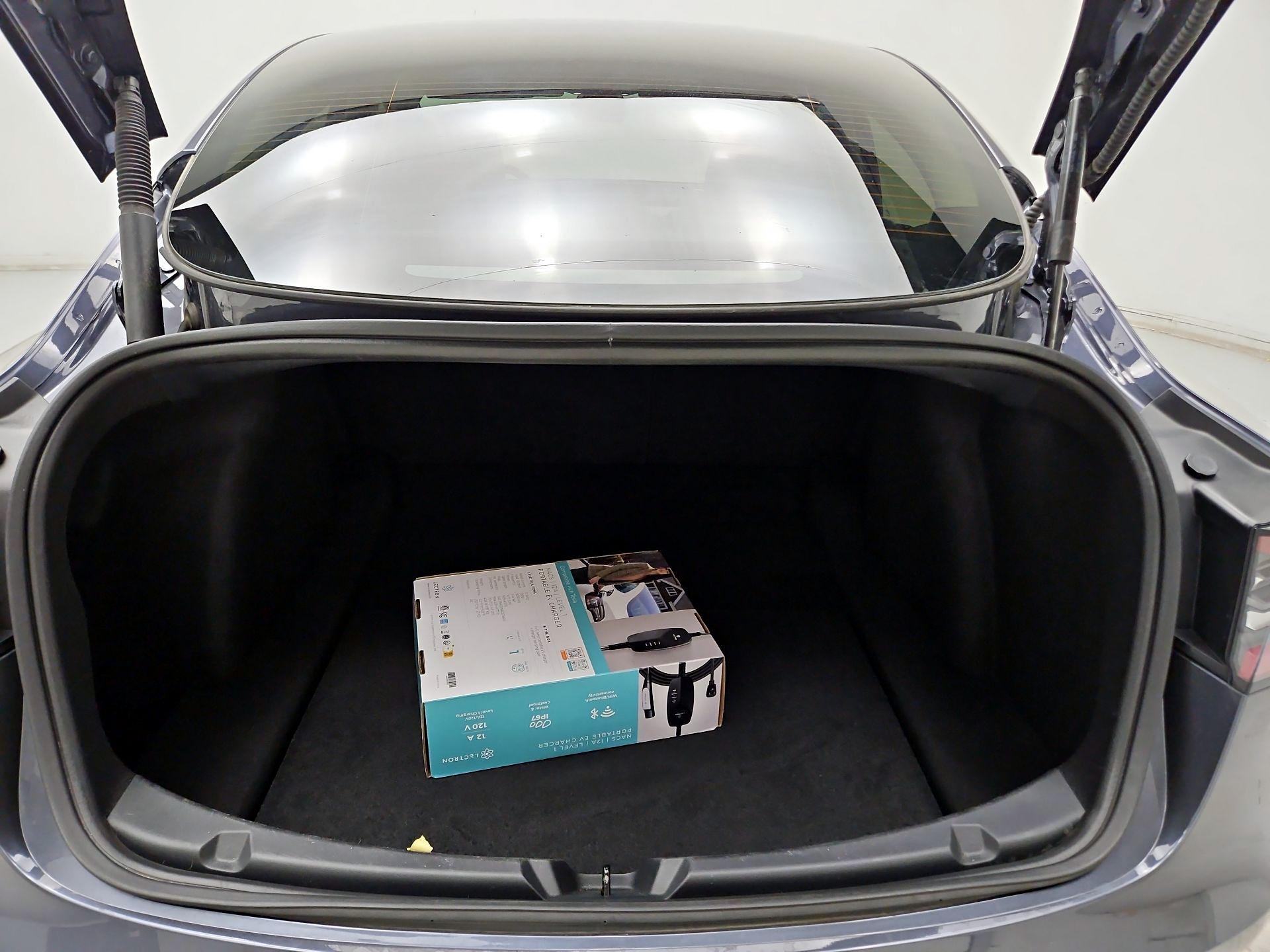 Thumbnail: 2023 Tesla Model 3 - 20