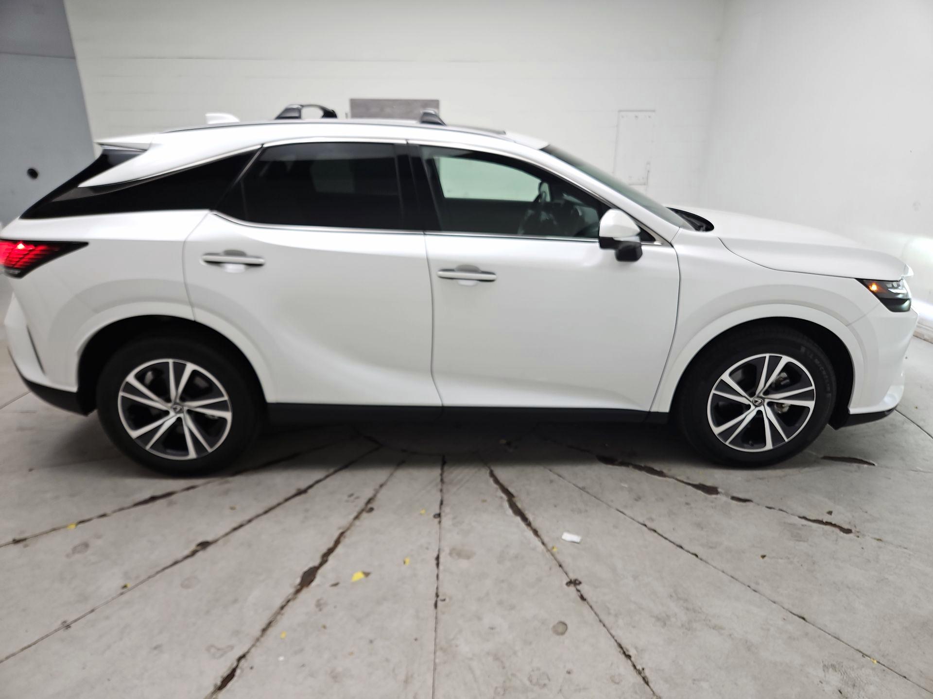 Thumbnail: 2023 Lexus RX - 4