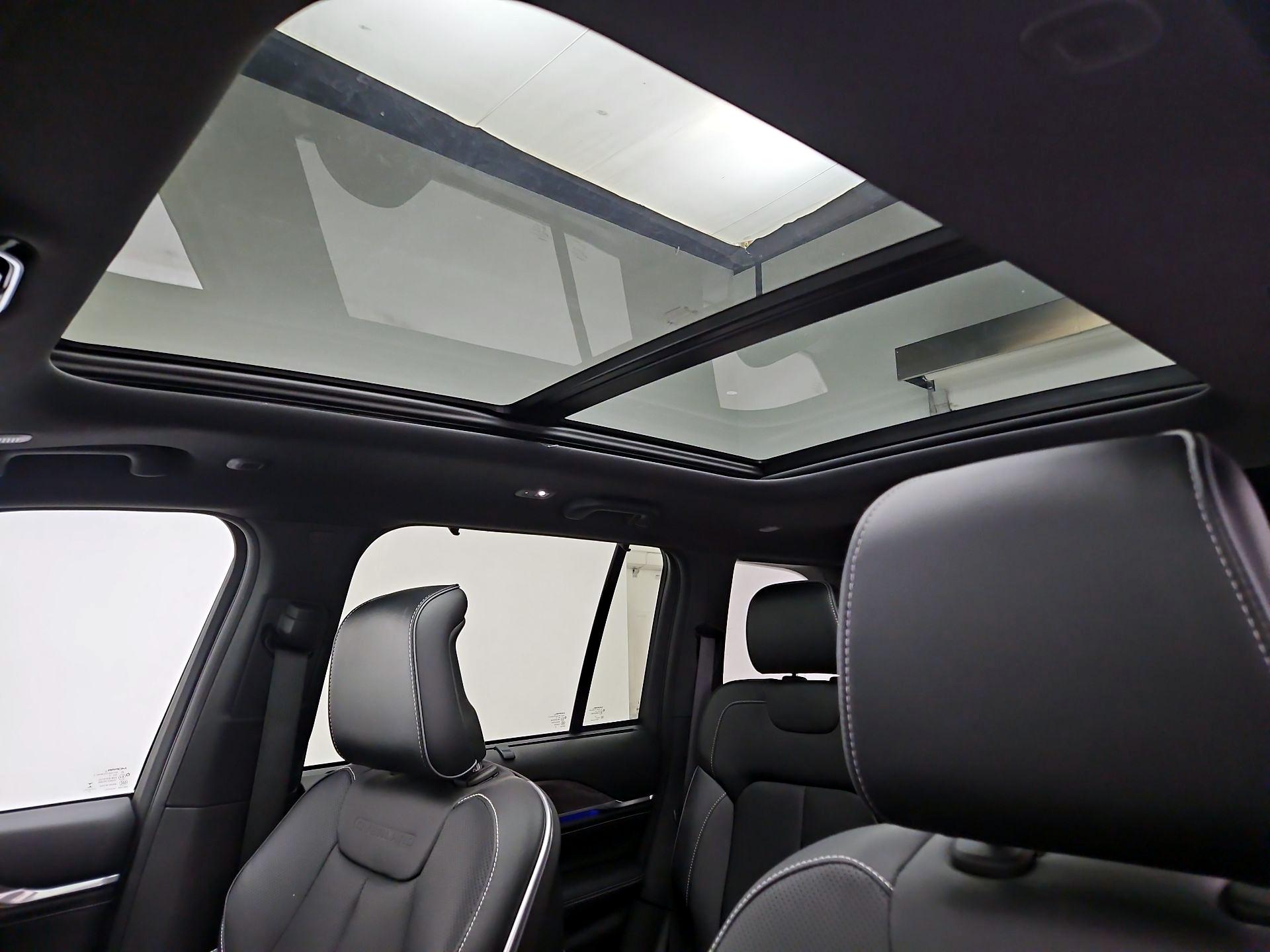 Thumbnail: 2023 Jeep Grand Cherokee - 20