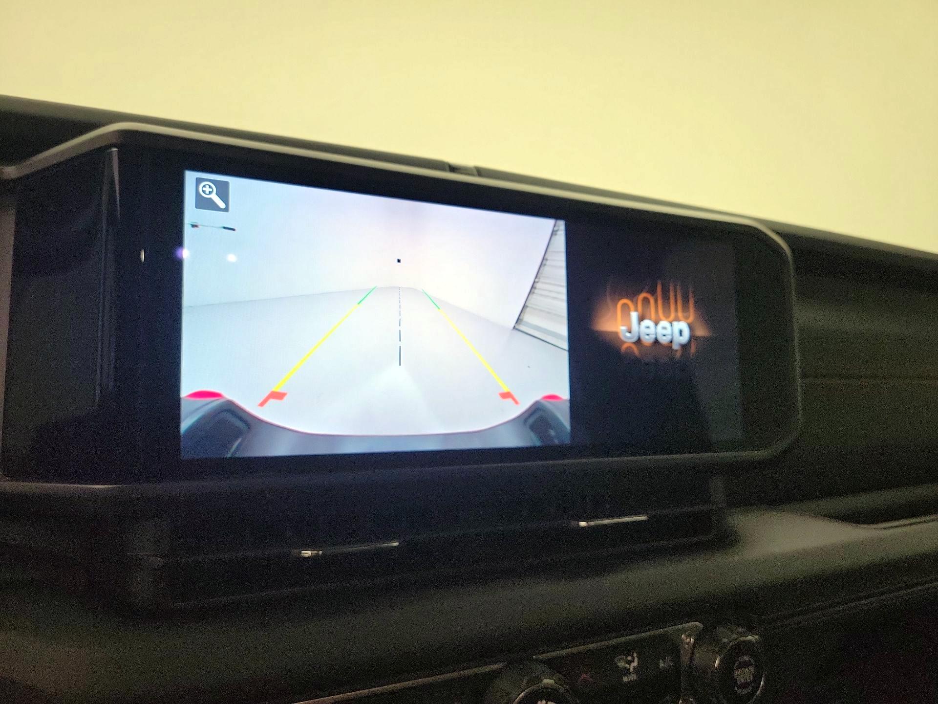 Thumbnail: 2025 Jeep Gladiator - 14