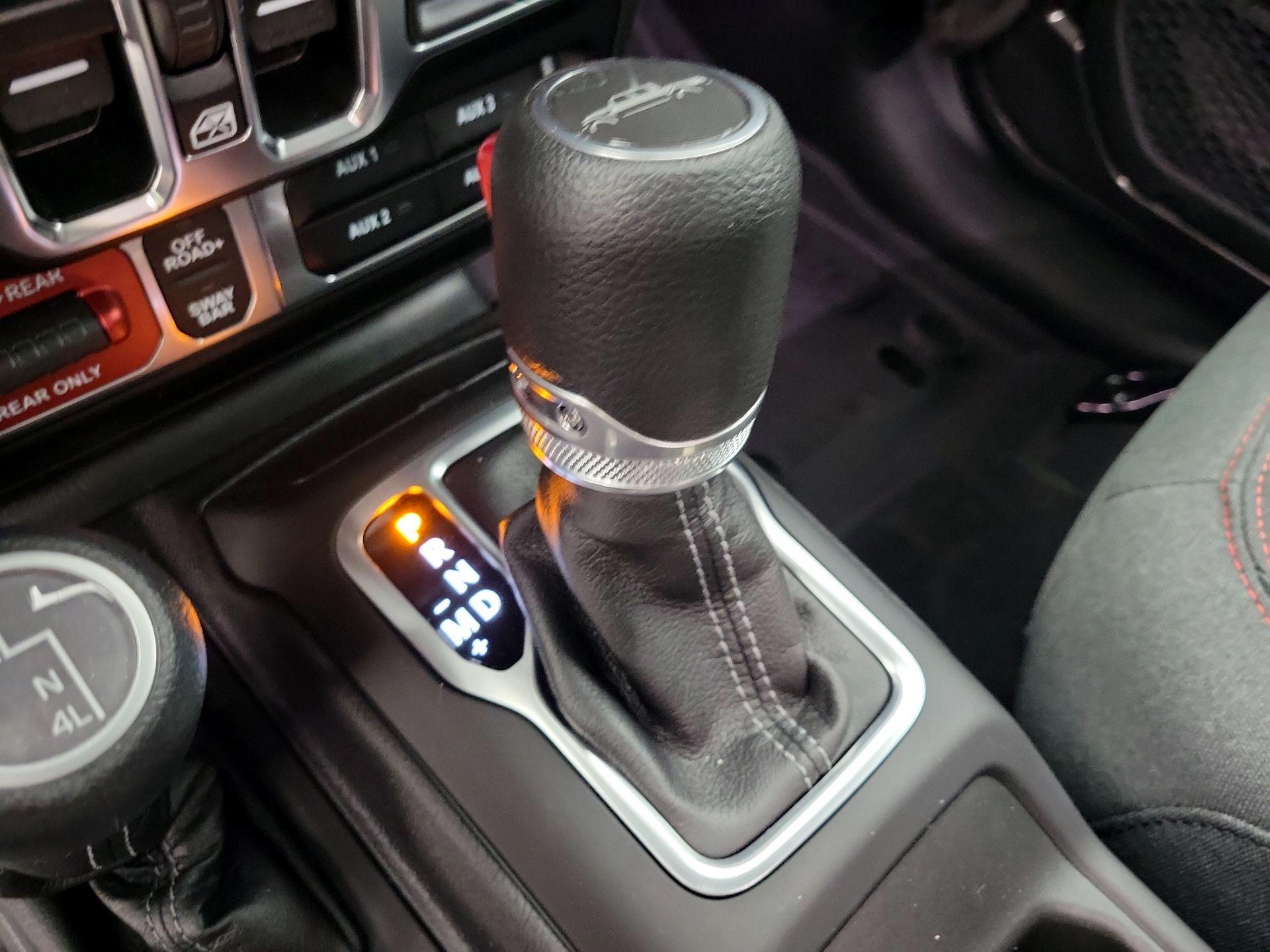 Thumbnail: 2025 Jeep Gladiator - 17