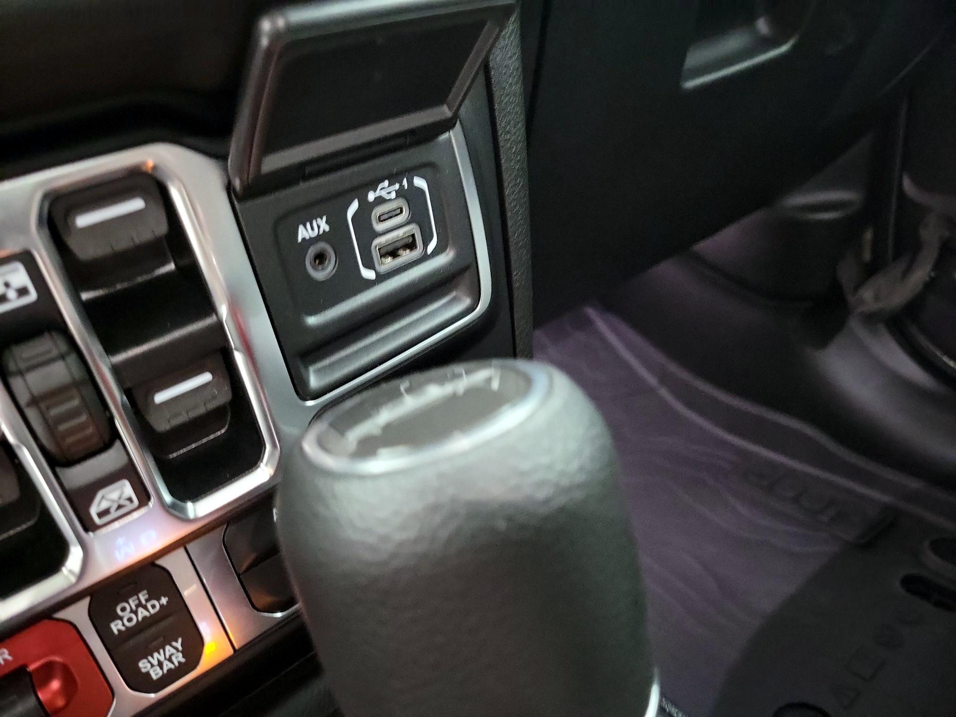 Thumbnail: 2025 Jeep Gladiator - 18