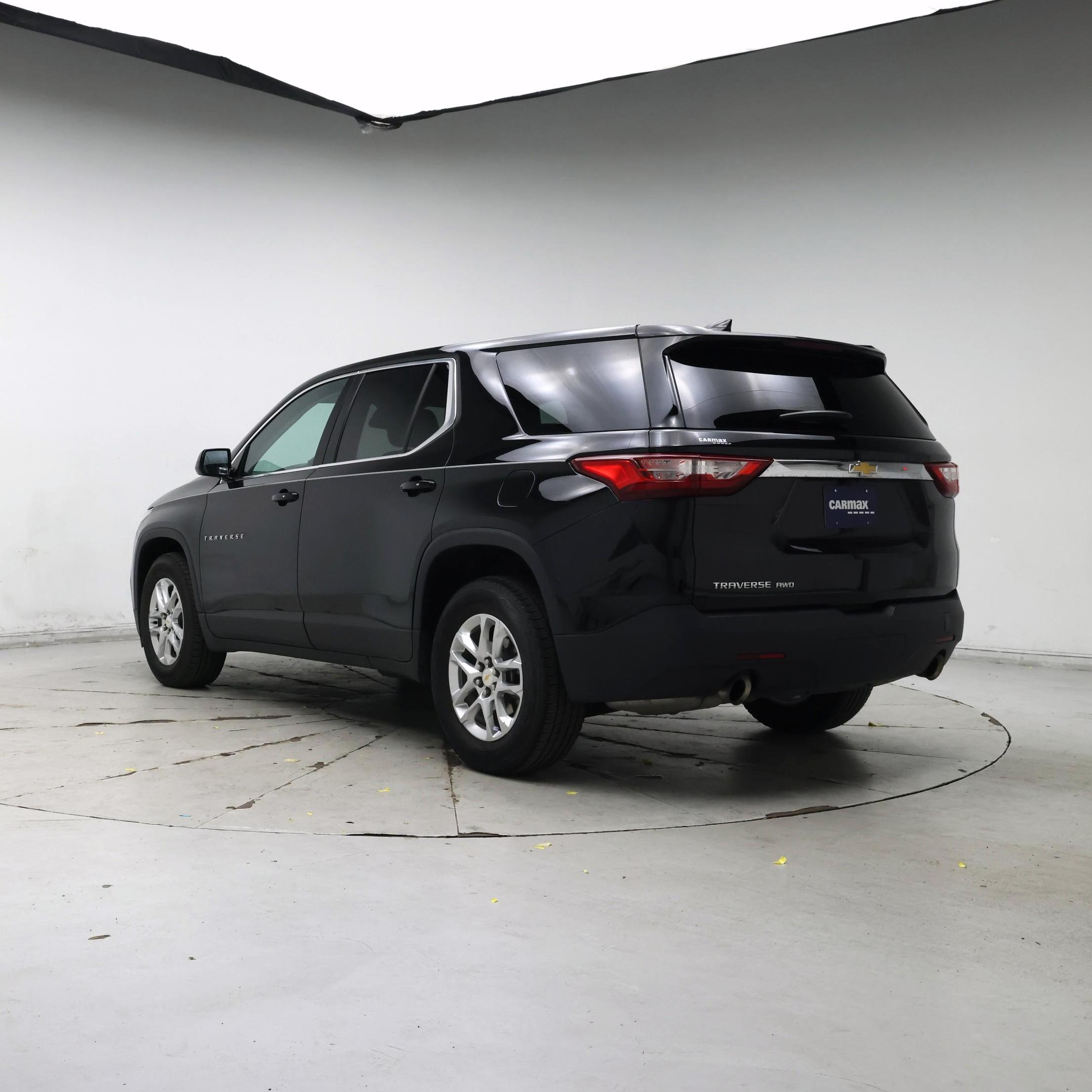 Thumbnail: 2018 Chevrolet Traverse - 2