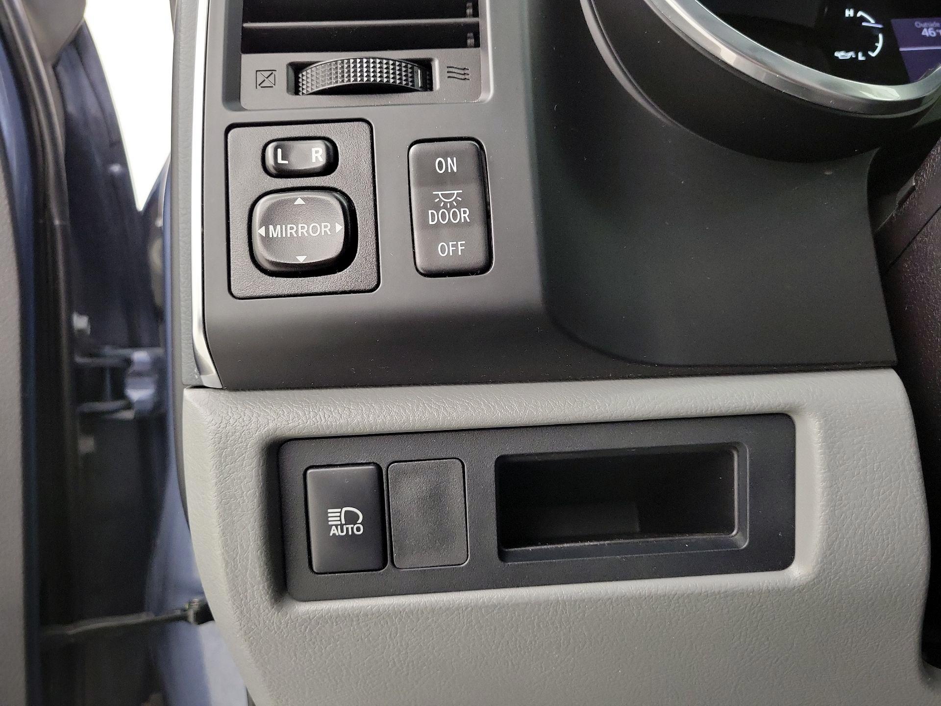 Thumbnail: 2020 Toyota Sequoia - 13