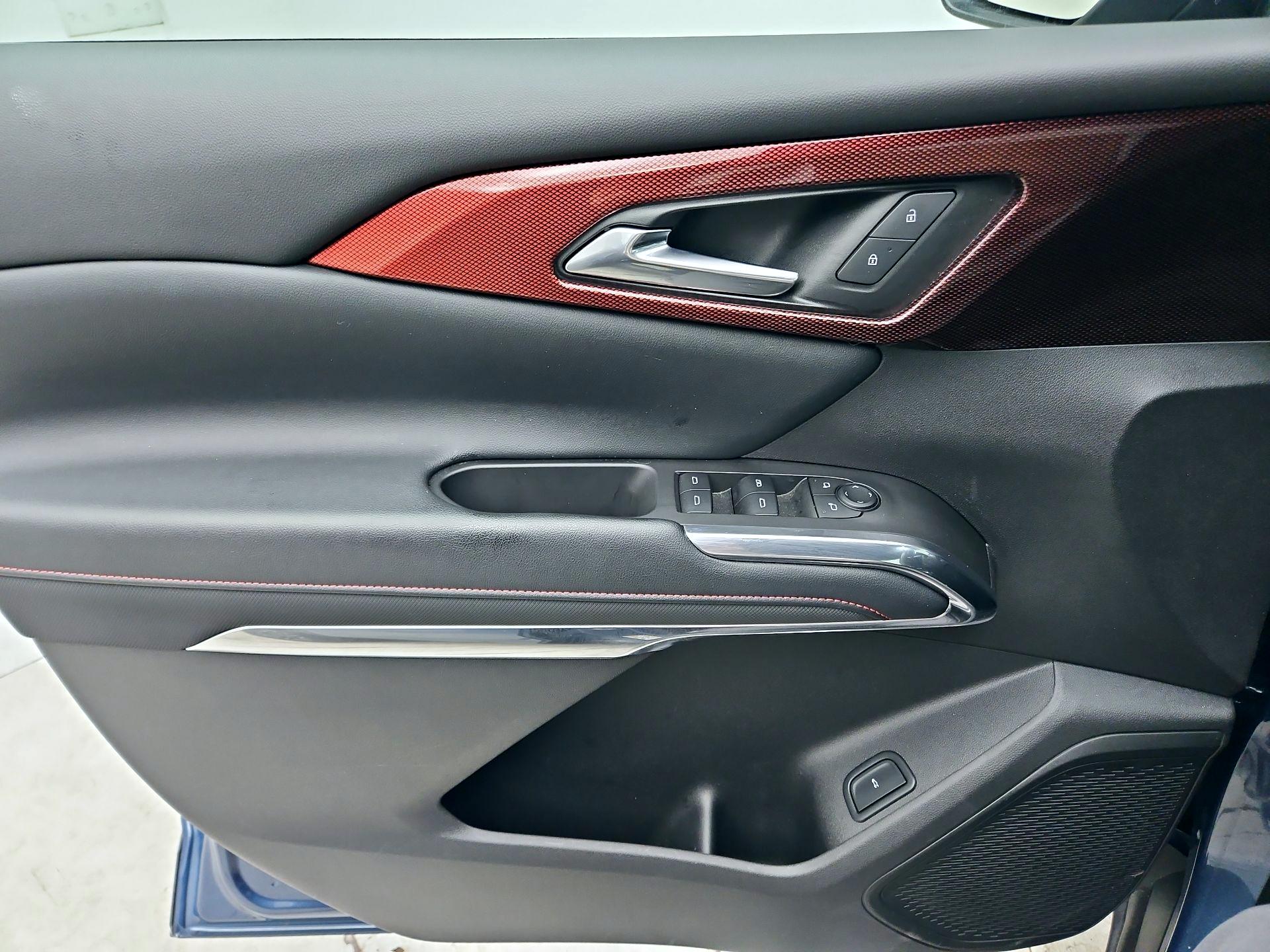 Thumbnail: 2025 Chevrolet Traverse - 10