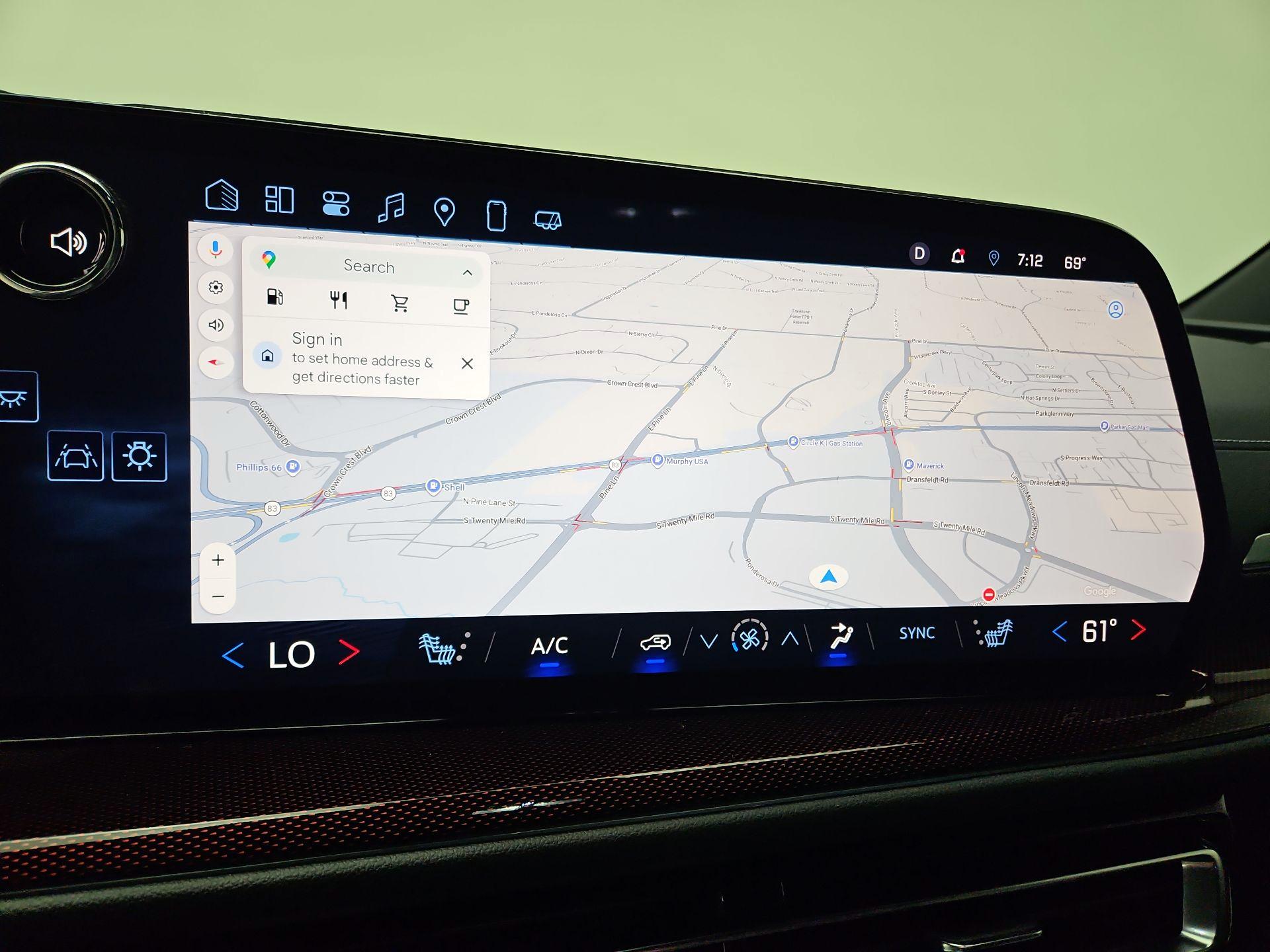 Thumbnail: 2025 Chevrolet Traverse - 12