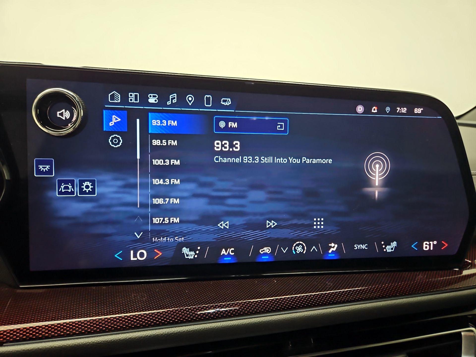 Thumbnail: 2025 Chevrolet Traverse - 14