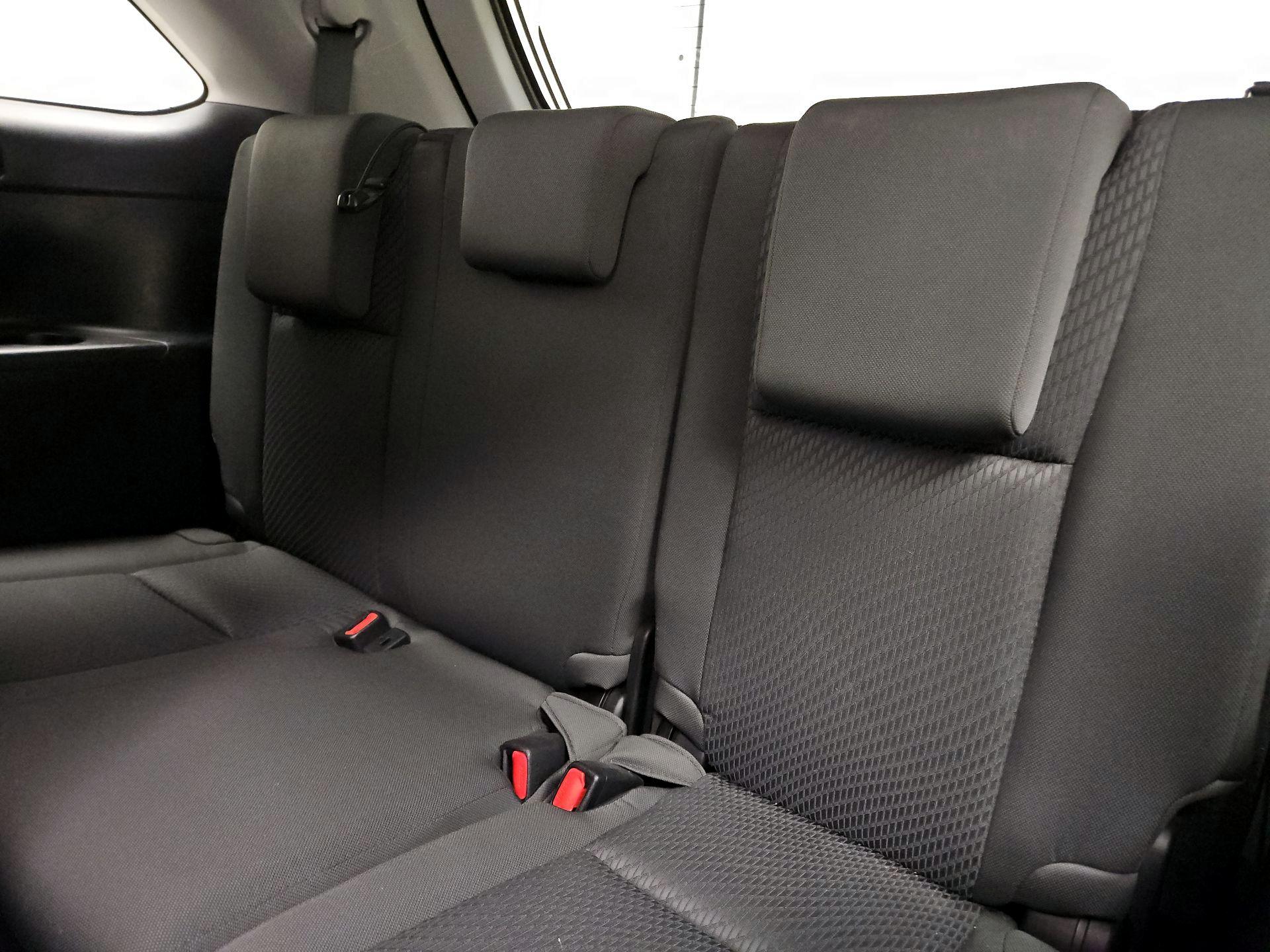 Thumbnail: 2016 Toyota Highlander - 18