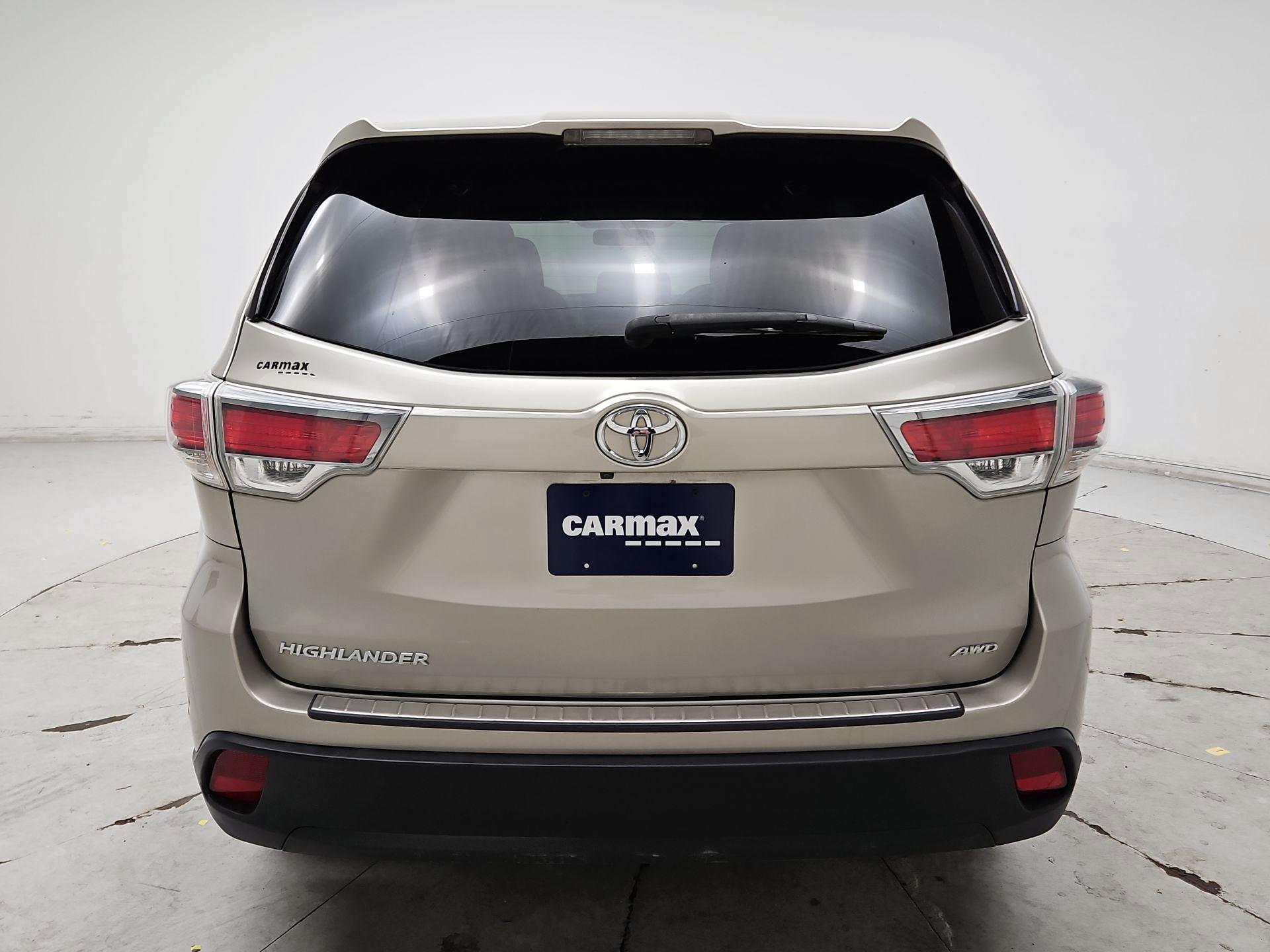 Thumbnail: 2016 Toyota Highlander - 6