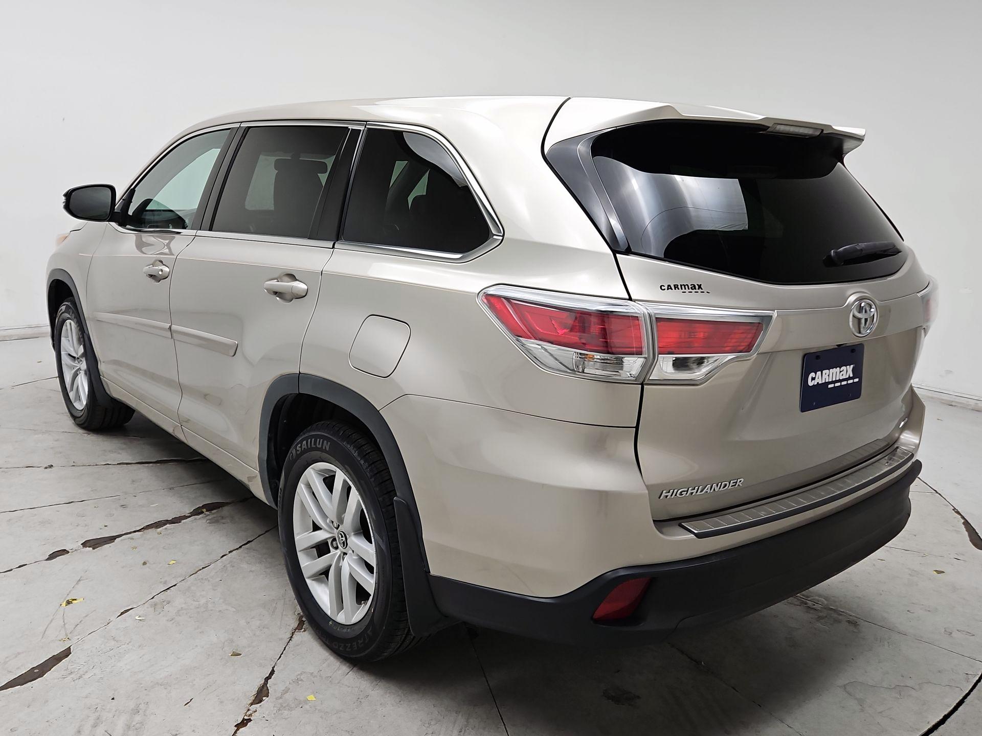 Thumbnail: 2016 Toyota Highlander - 7