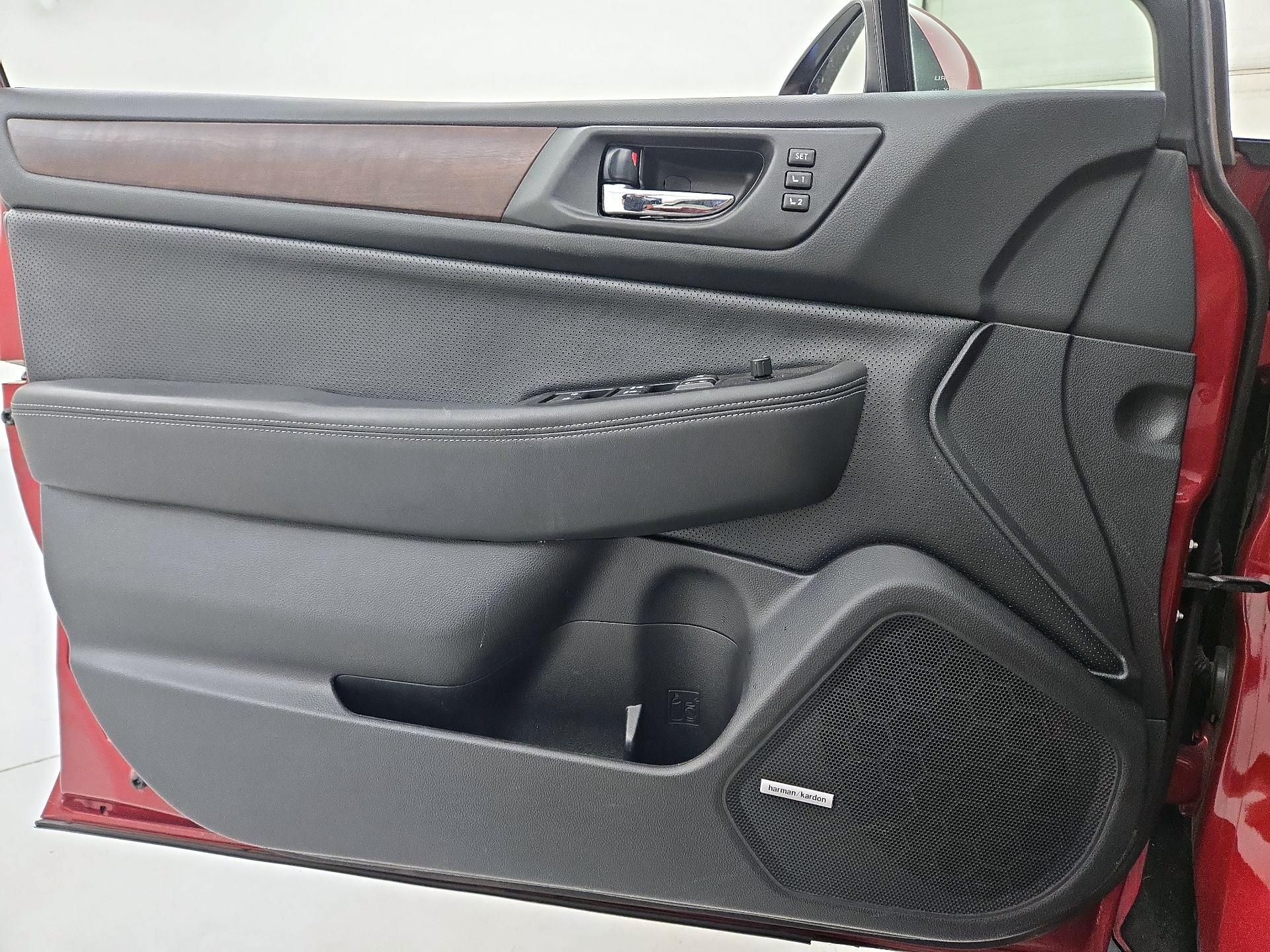 Thumbnail: 2015 Subaru Outback - 12