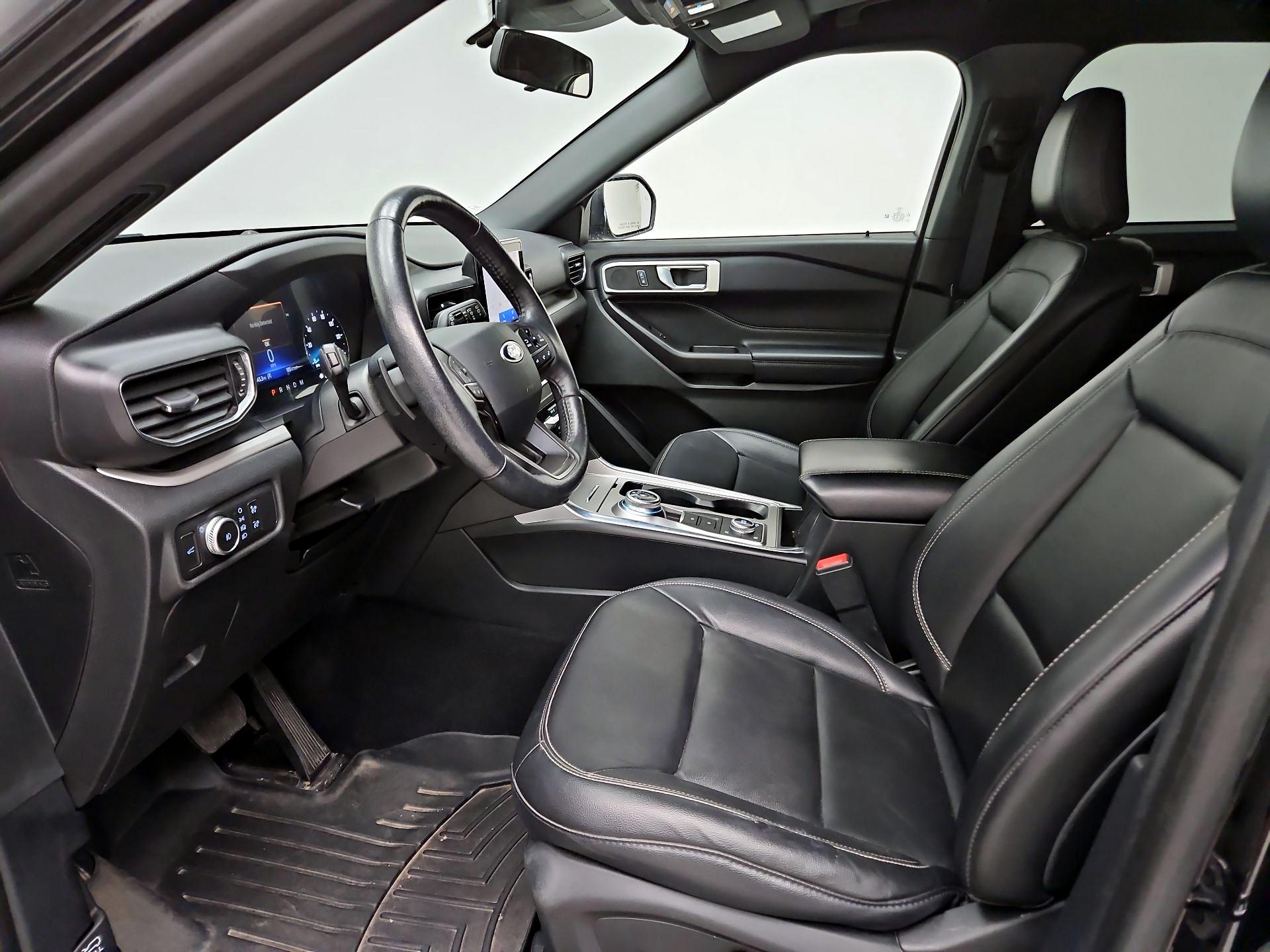 Thumbnail: 2020 Ford Explorer - 11