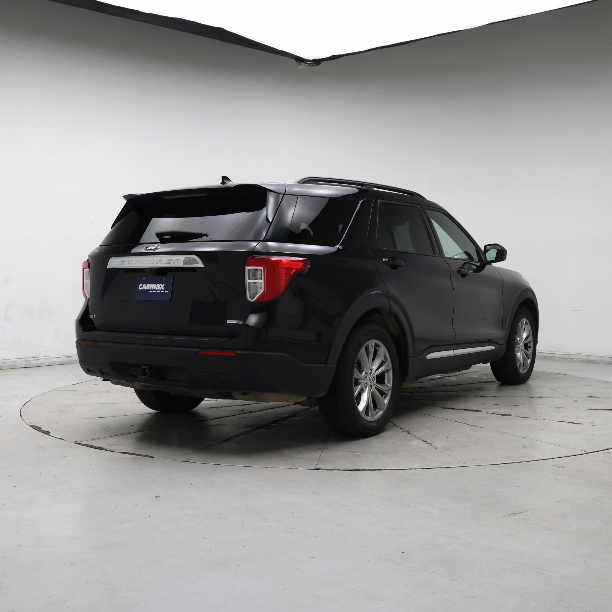 Thumbnail: 2020 Ford Explorer - 8