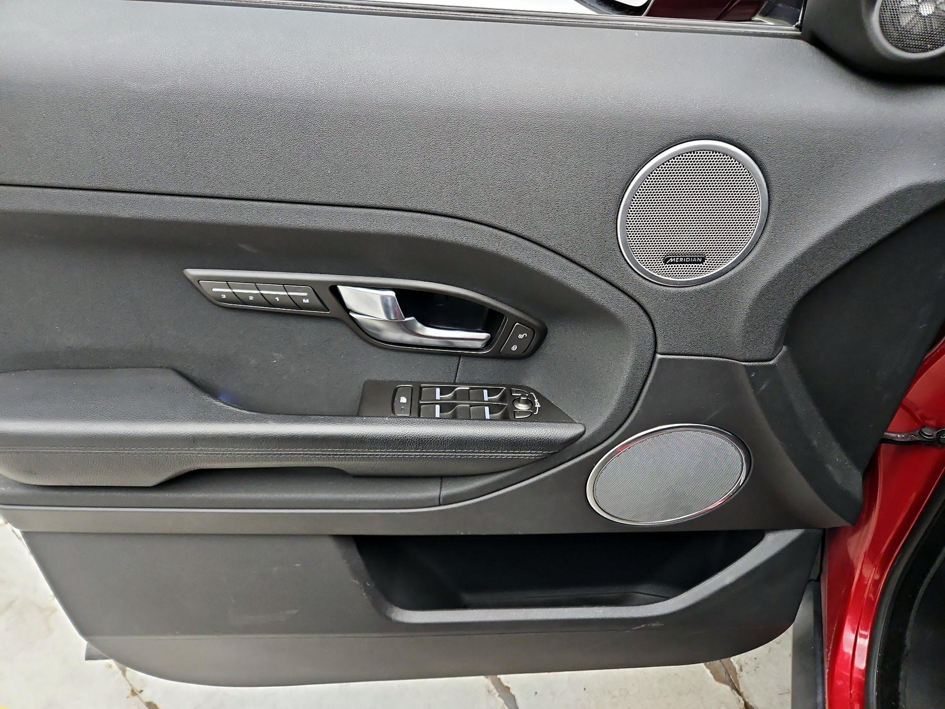 Thumbnail: 2015 Land Rover Range Rover Evoque - 12