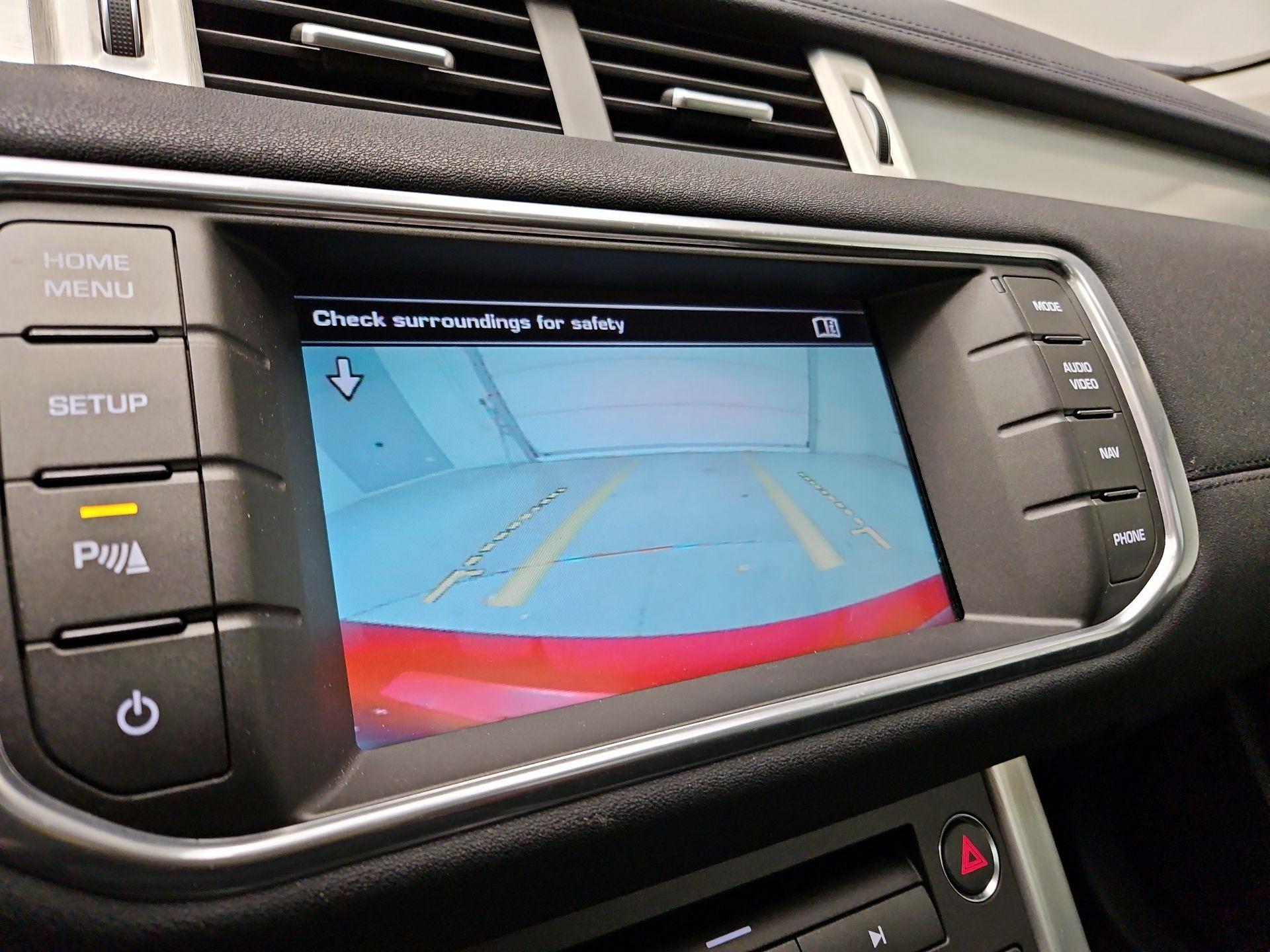 Thumbnail: 2015 Land Rover Range Rover Evoque - 15