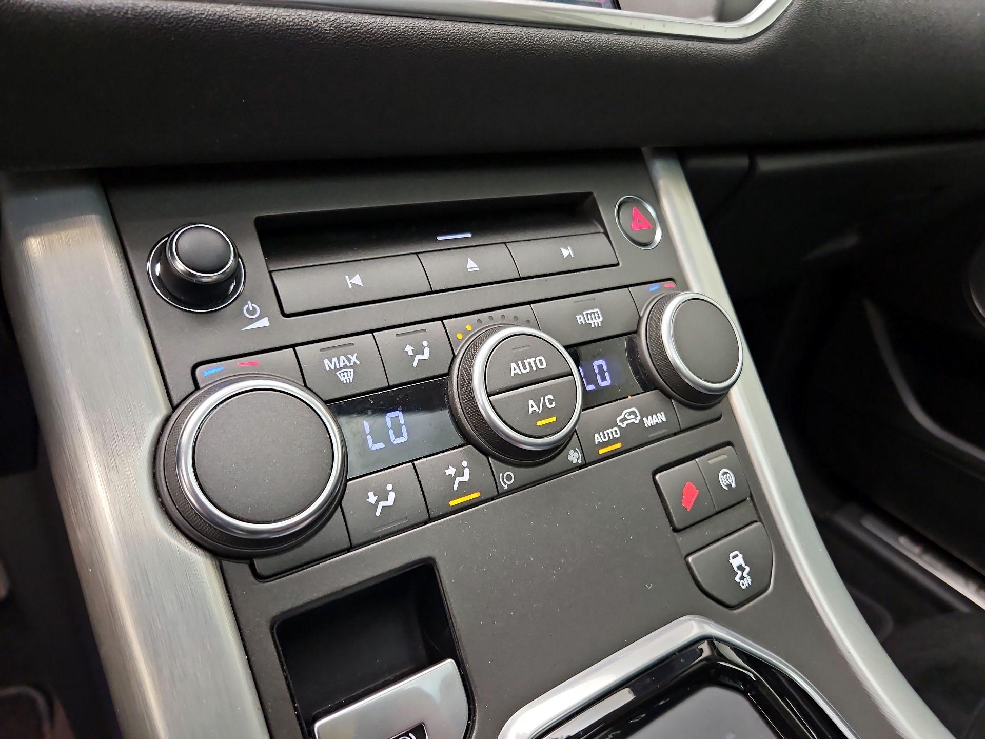 Thumbnail: 2015 Land Rover Range Rover Evoque - 17