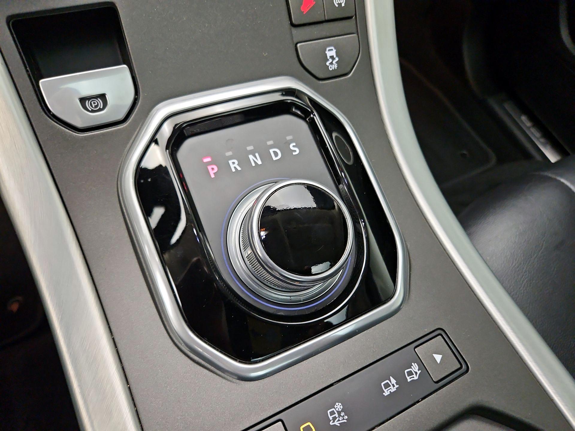 Thumbnail: 2015 Land Rover Range Rover Evoque - 18