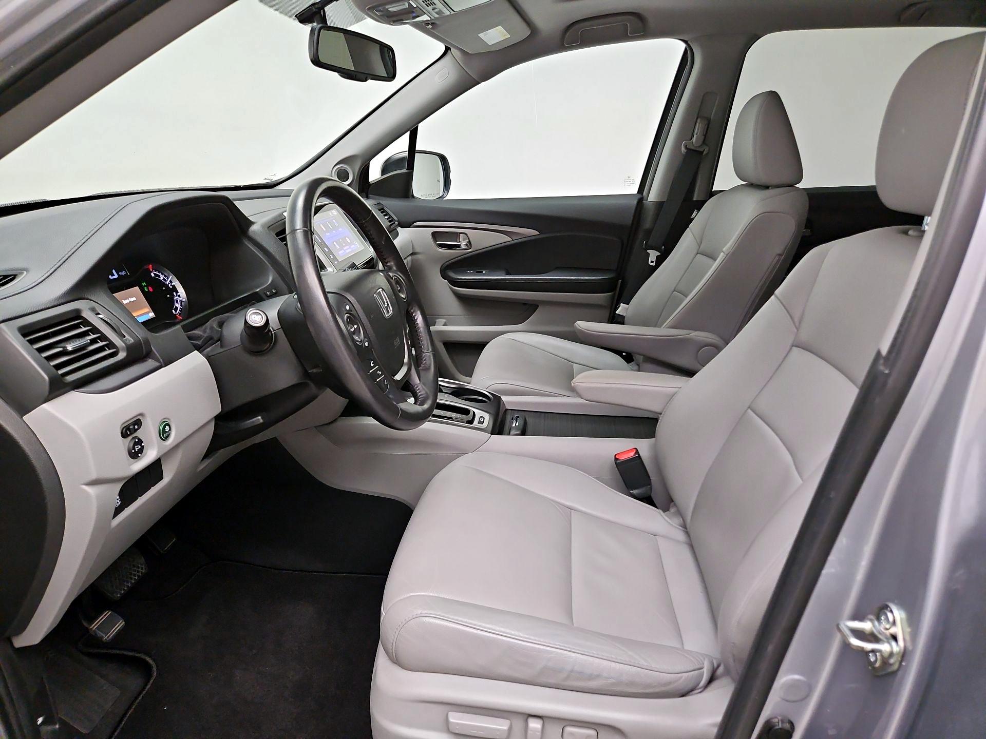 Thumbnail: 2018 Honda Pilot - 11