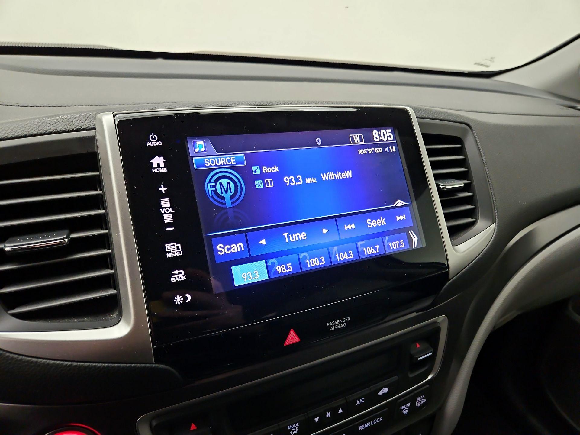 Thumbnail: 2018 Honda Pilot - 15