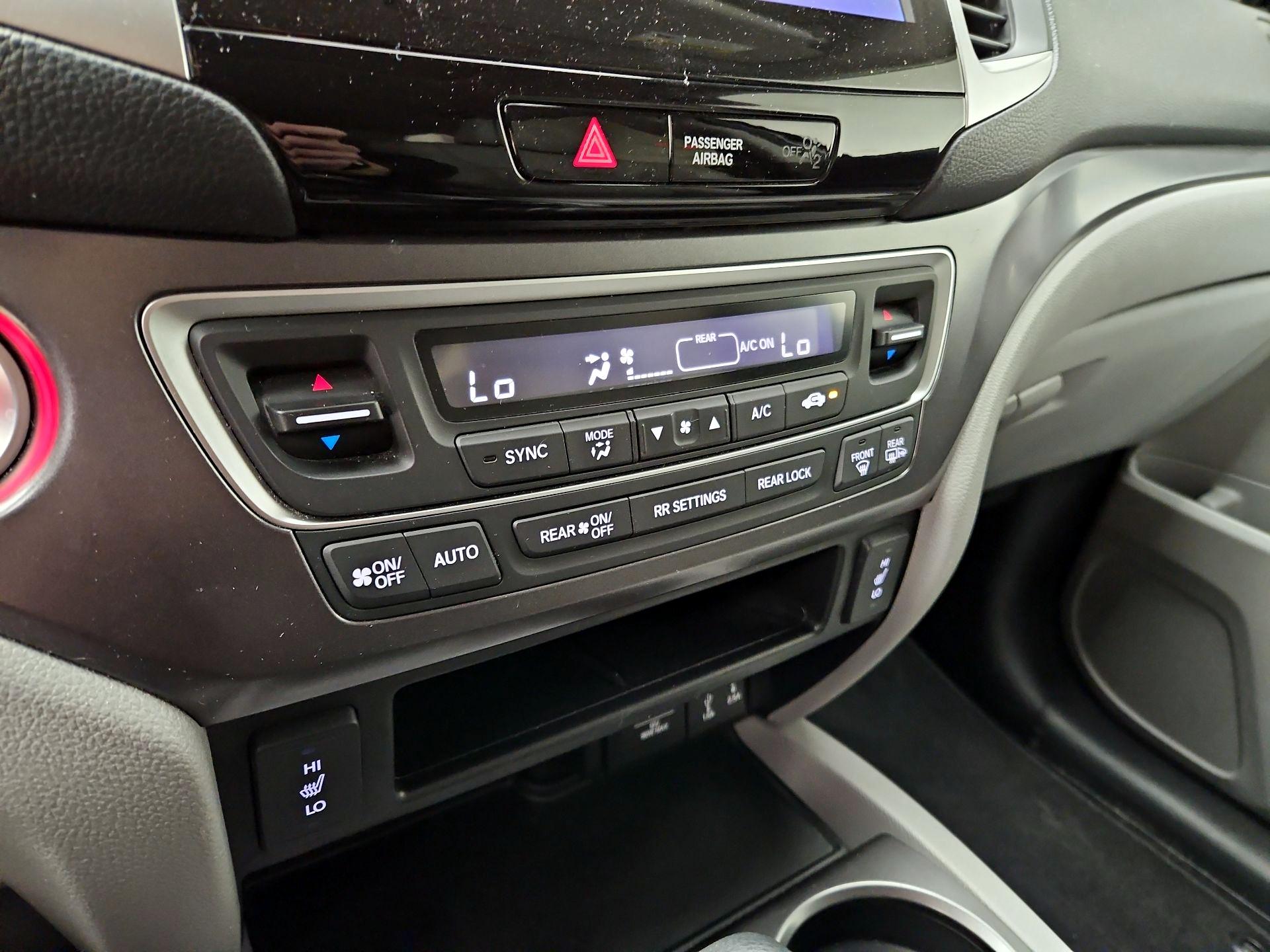 Thumbnail: 2018 Honda Pilot - 16