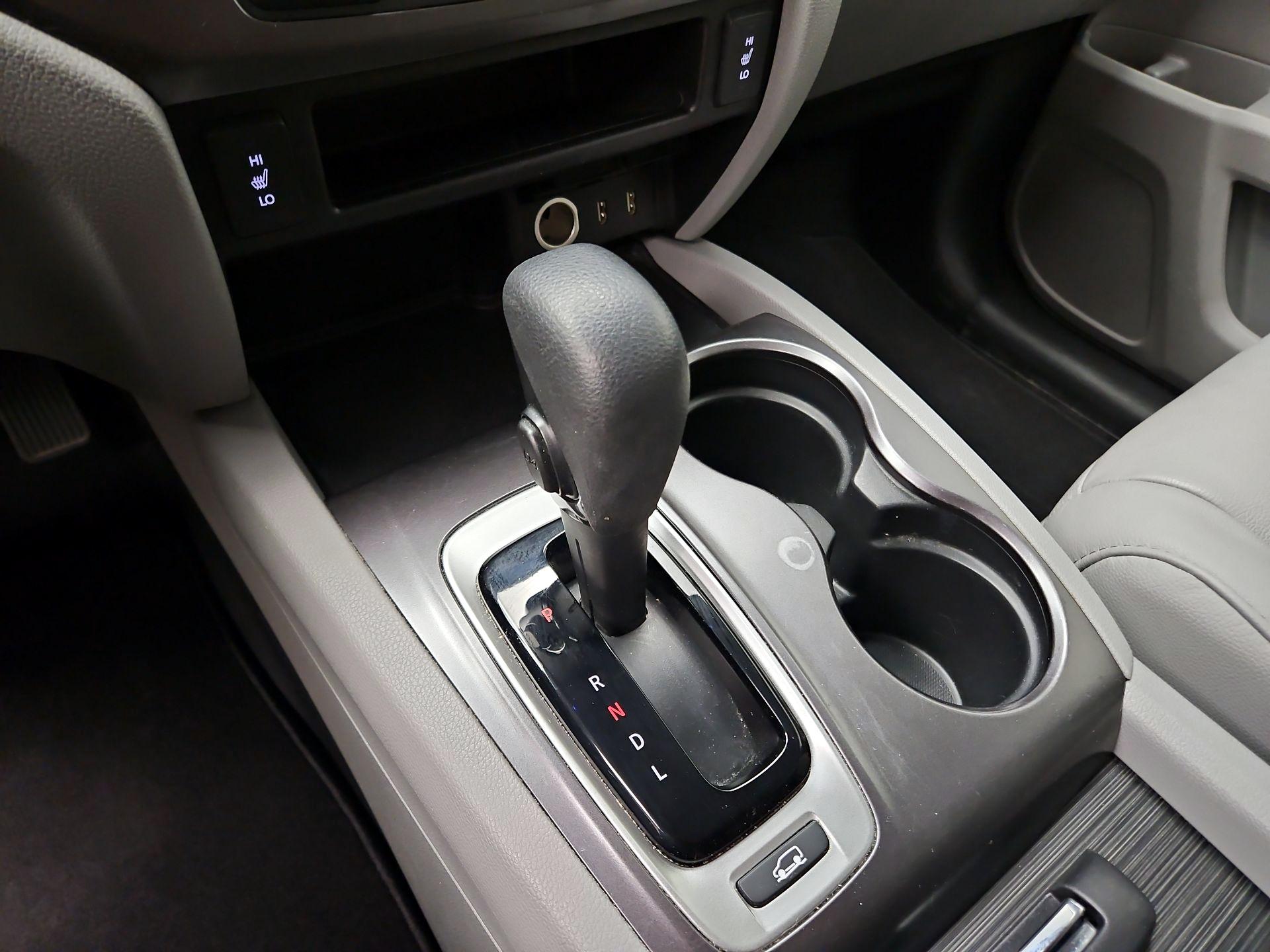 Thumbnail: 2018 Honda Pilot - 17