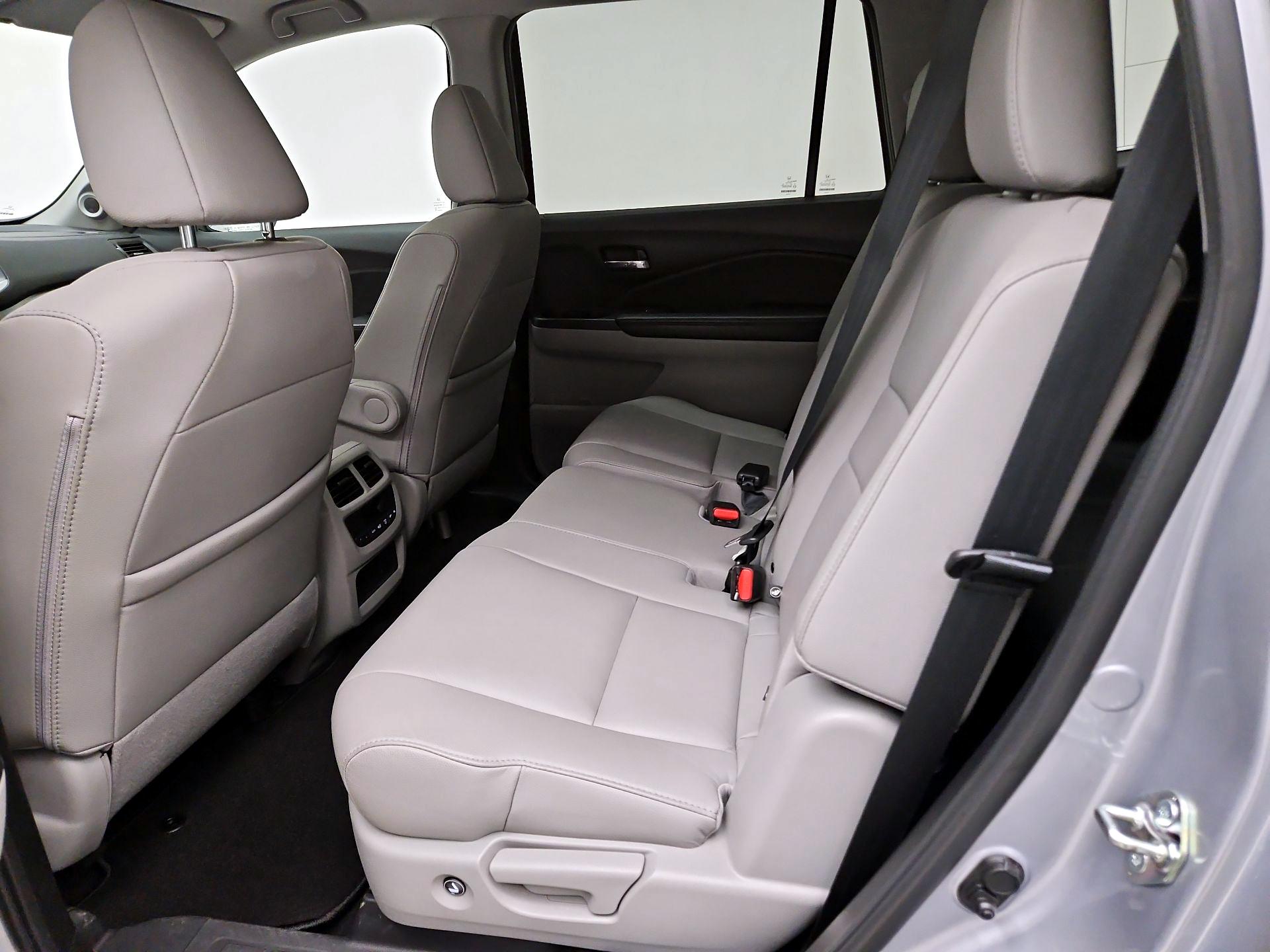 Thumbnail: 2018 Honda Pilot - 20