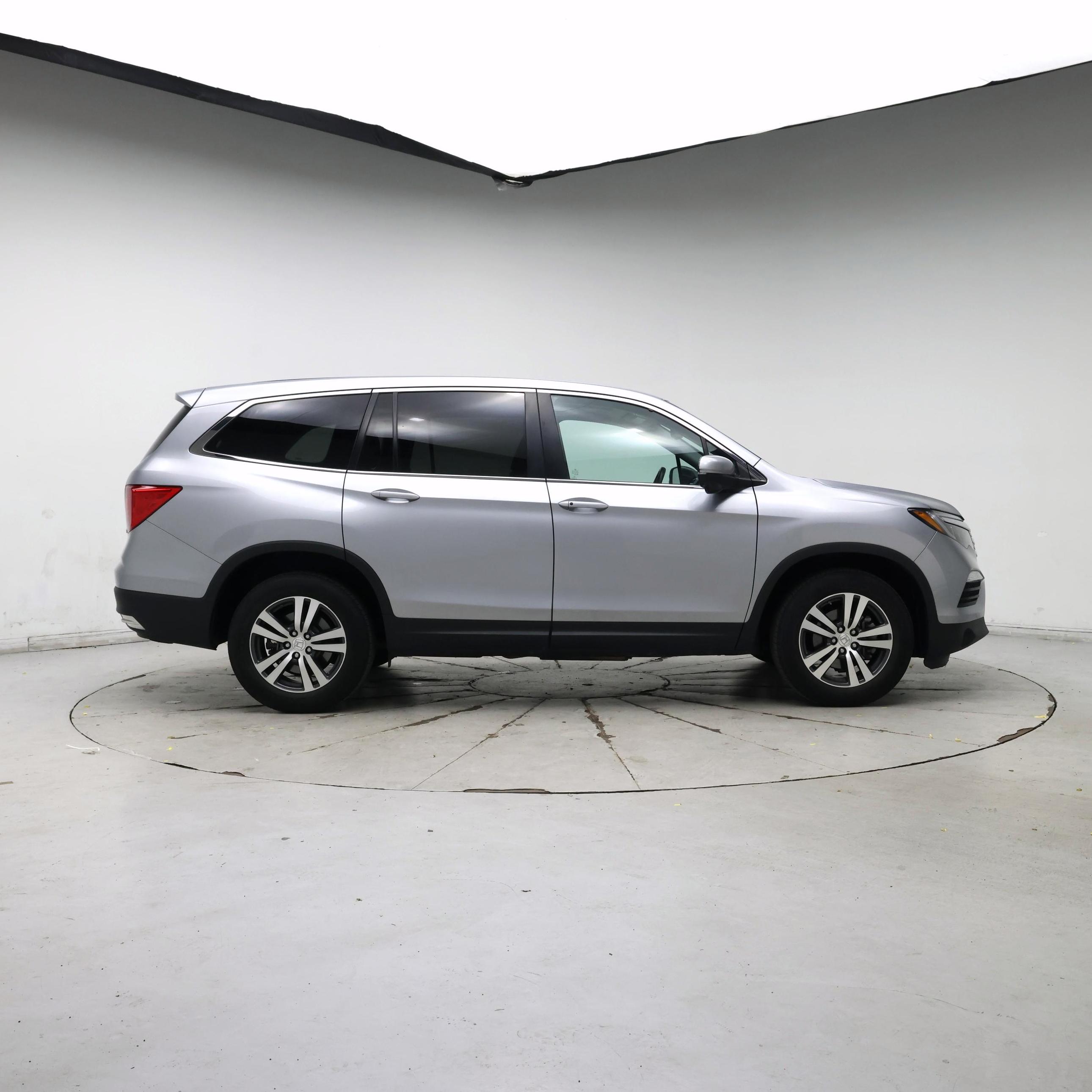 Thumbnail: 2018 Honda Pilot - 7