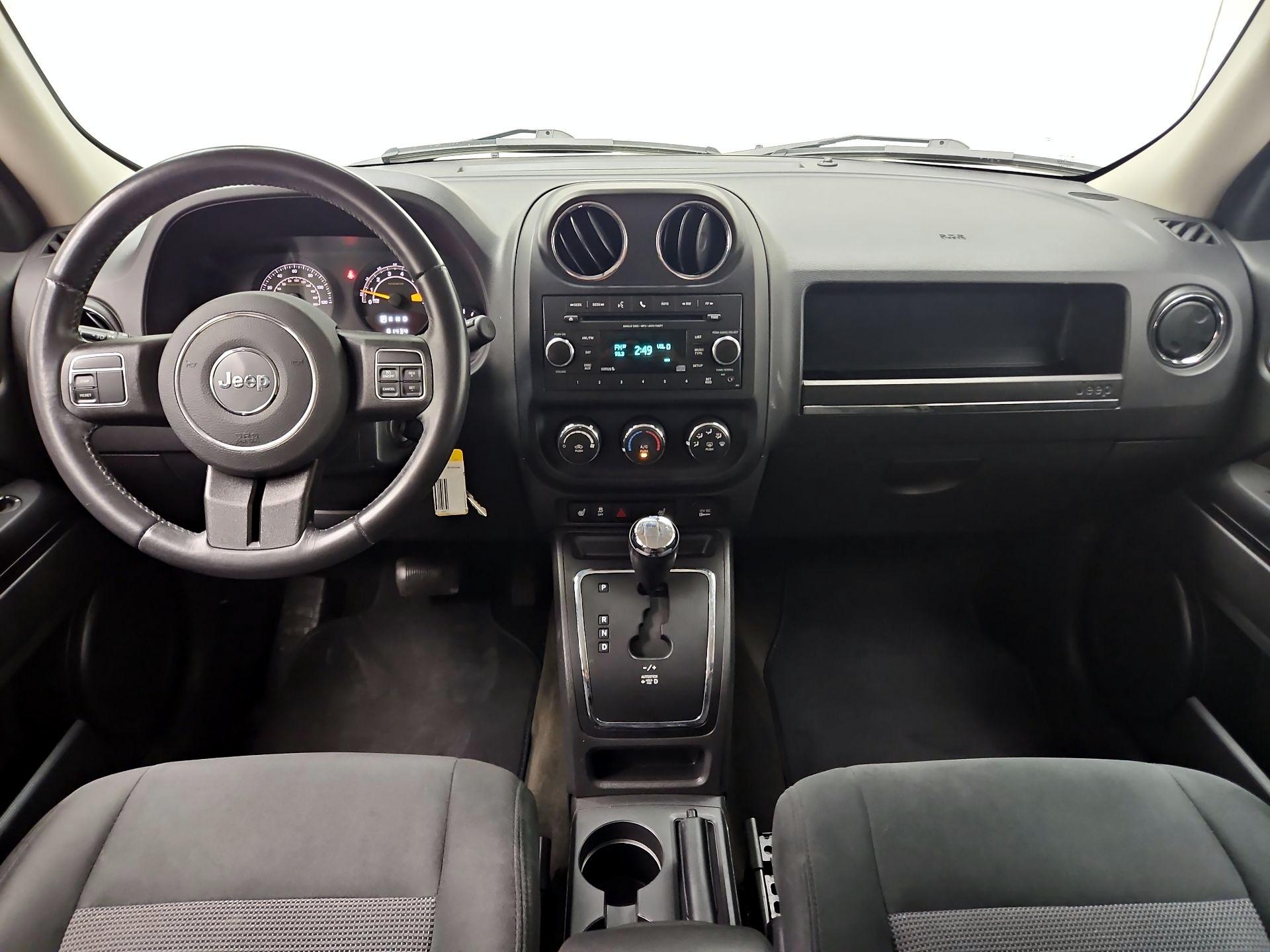 Thumbnail: 2017 Jeep Patriot - 9