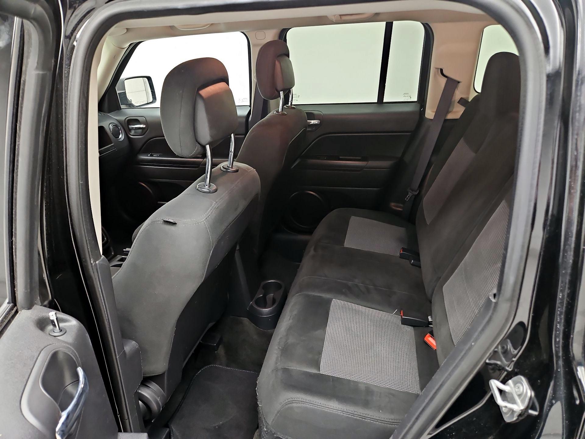 Thumbnail: 2017 Jeep Patriot - 17