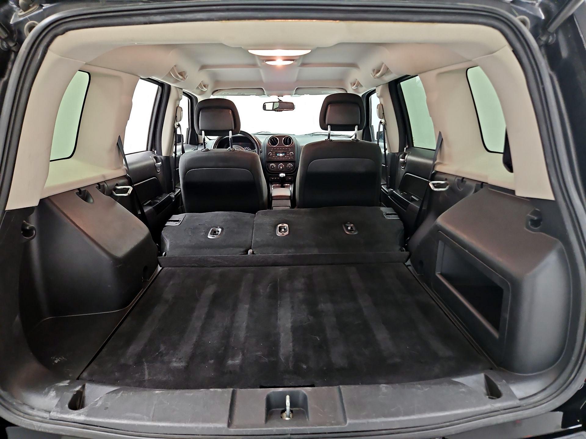 Thumbnail: 2017 Jeep Patriot - 19