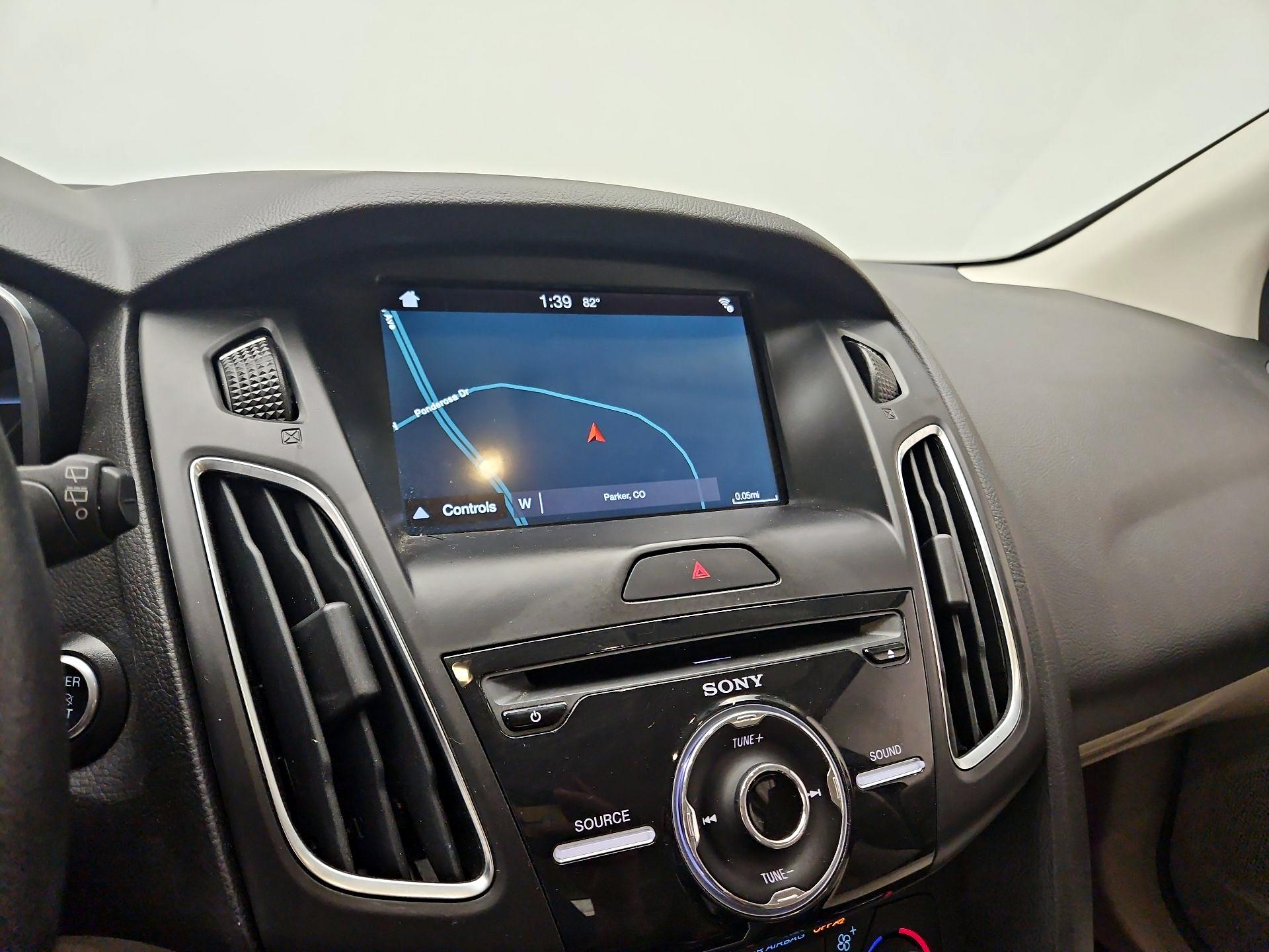 Thumbnail: 2016 Ford Focus - 15