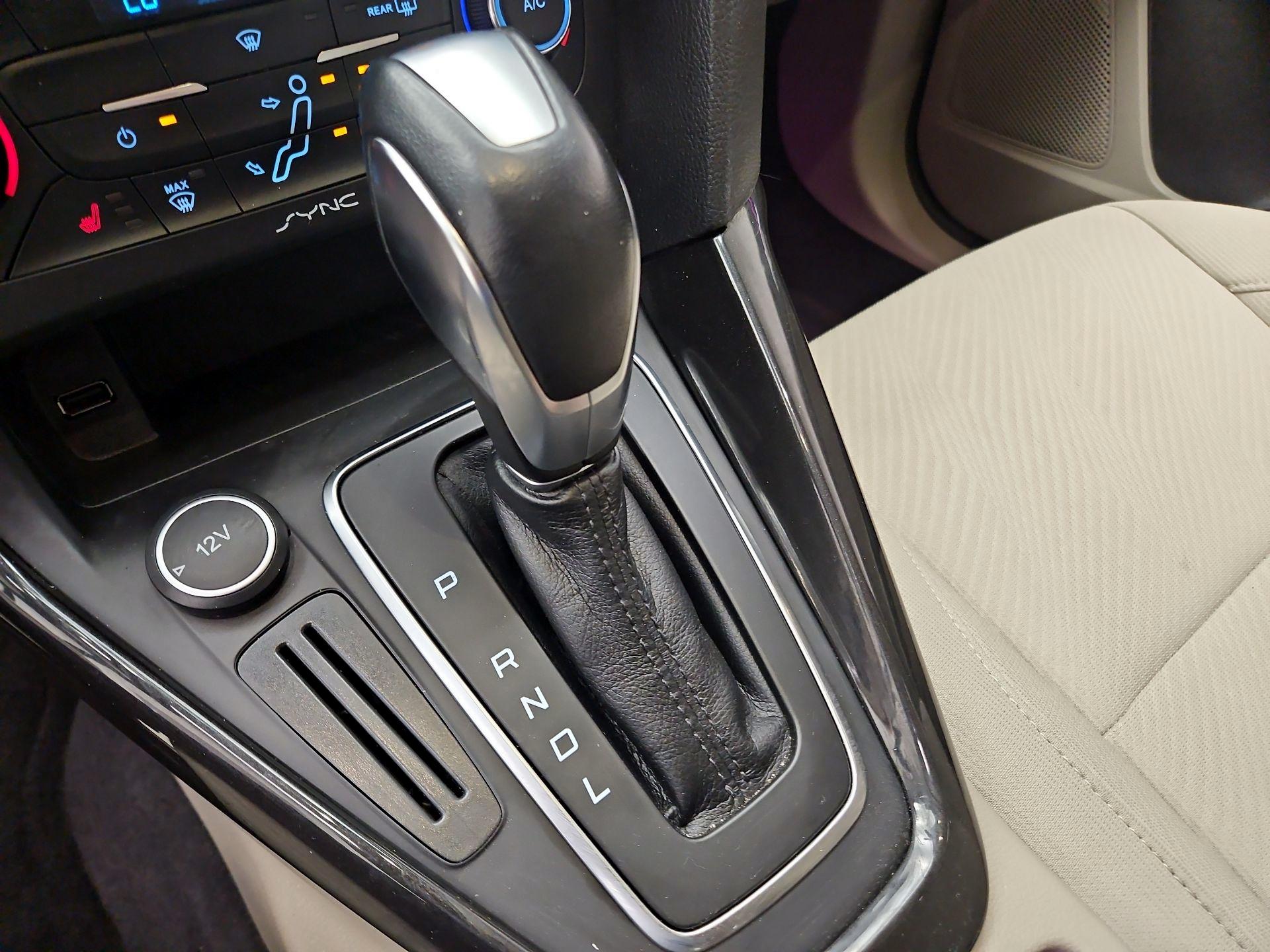 Thumbnail: 2016 Ford Focus - 17