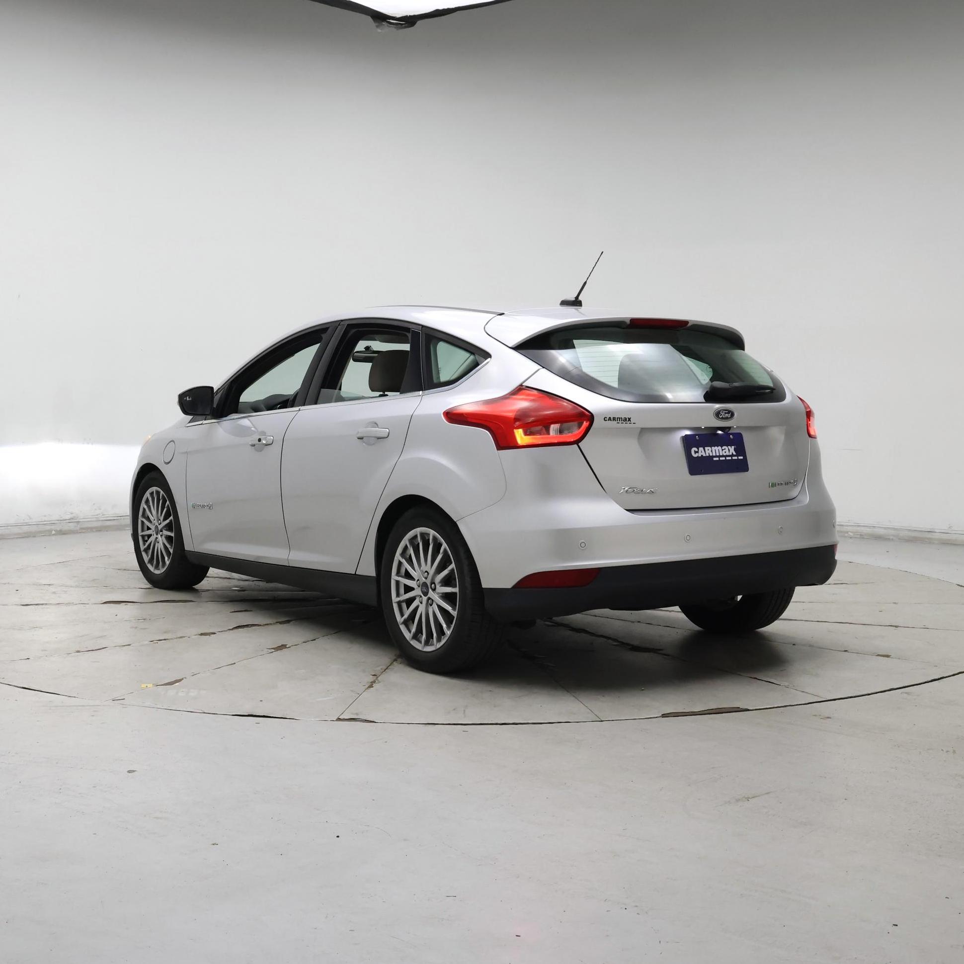 Thumbnail: 2016 Ford Focus - 2