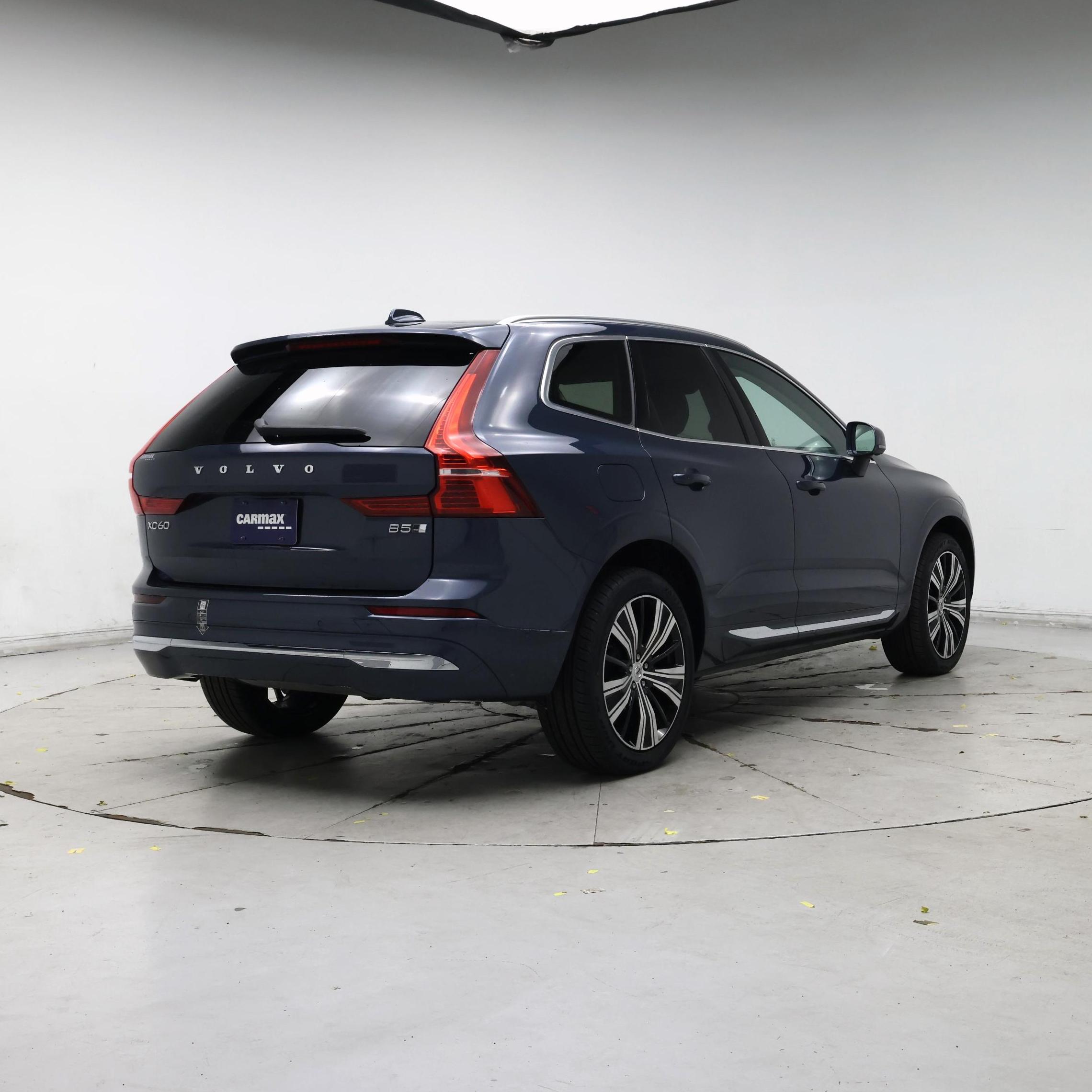 Thumbnail: 2023 Volvo XC60 - 8