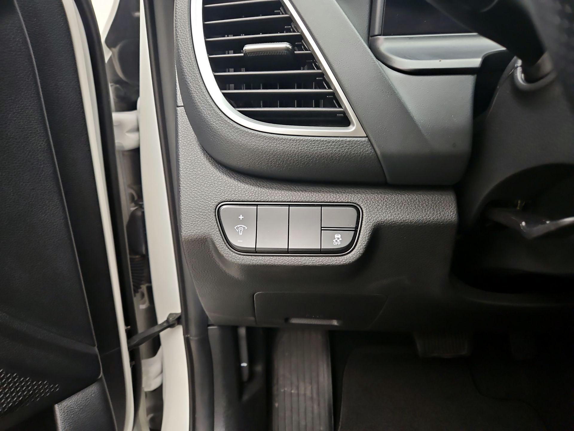 Thumbnail: 2024 Kia Seltos - 13