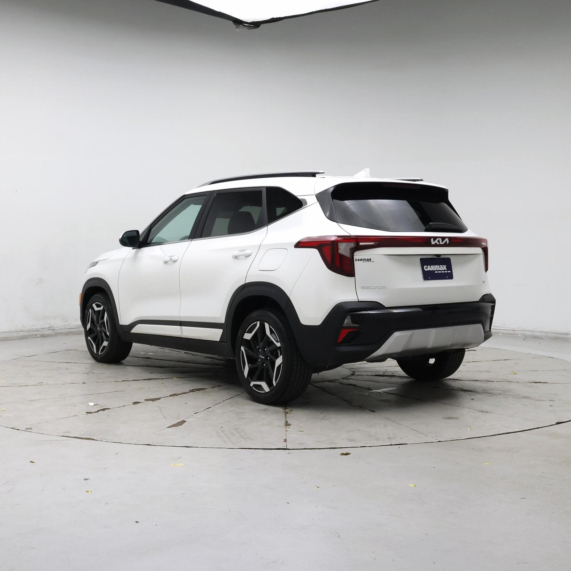 Thumbnail: 2024 Kia Seltos - 2