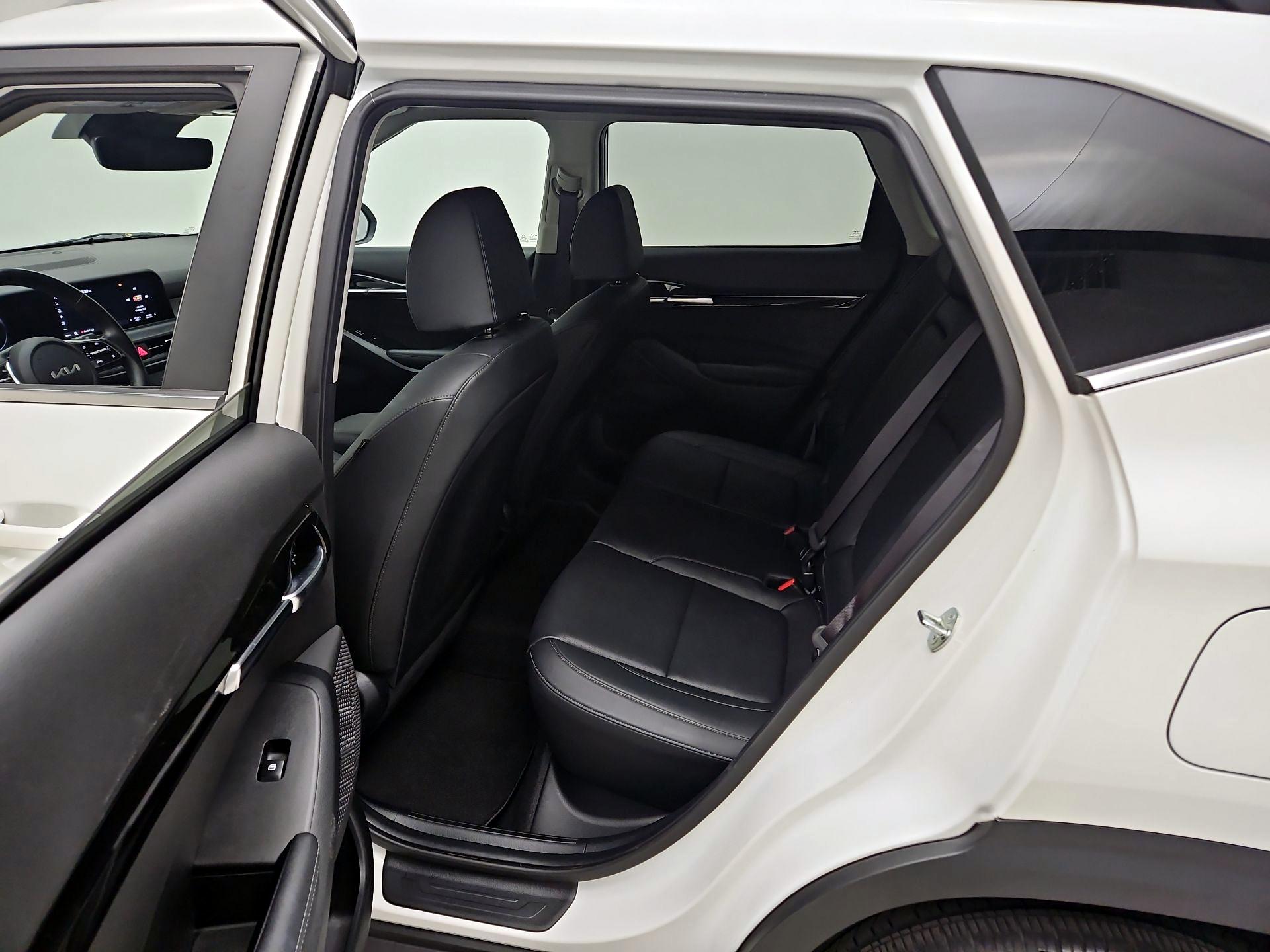 Thumbnail: 2024 Kia Seltos - 20